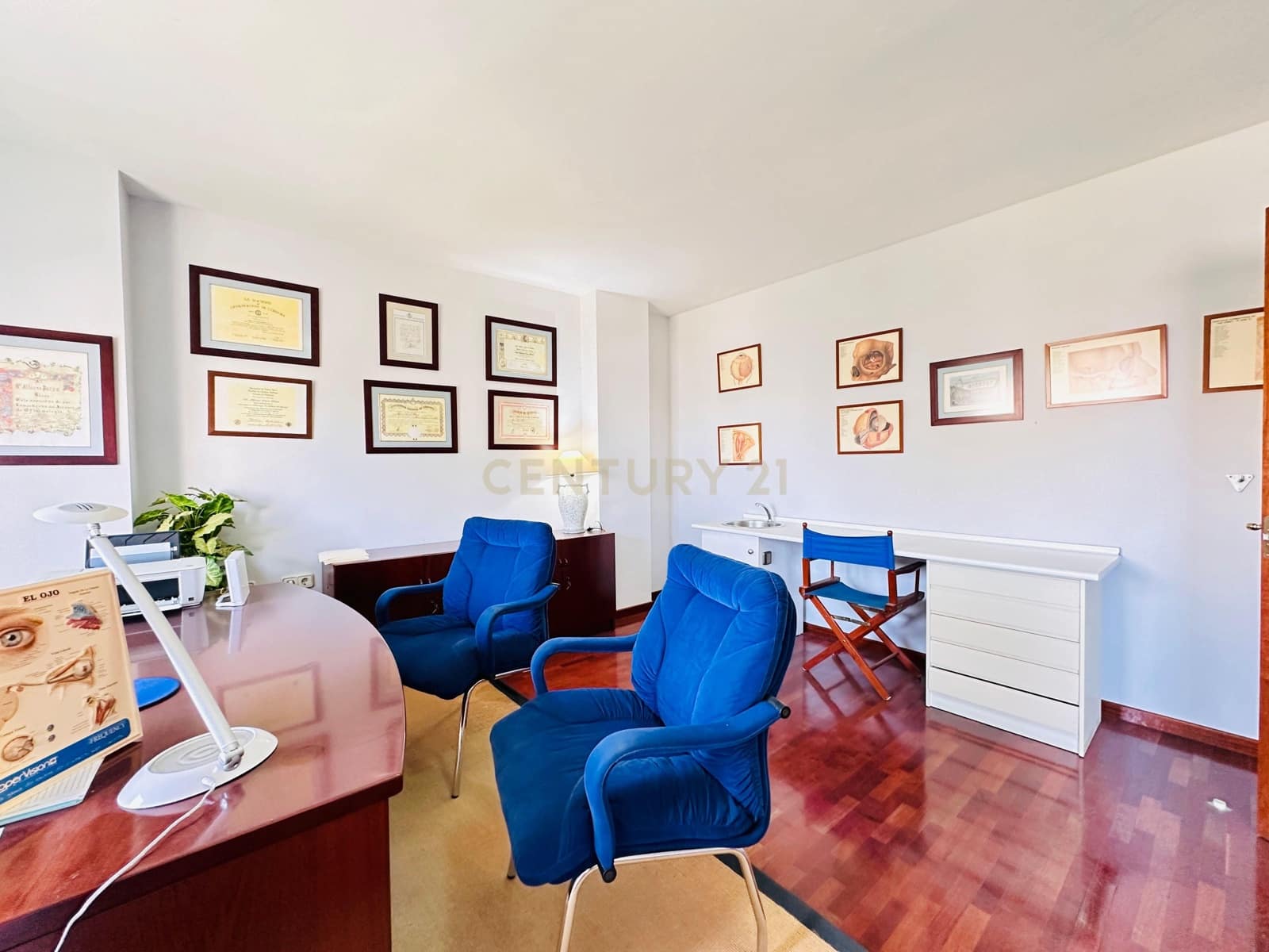 Kontor til salgs i El Ejido - € 70 000 (Ref: 9296432)