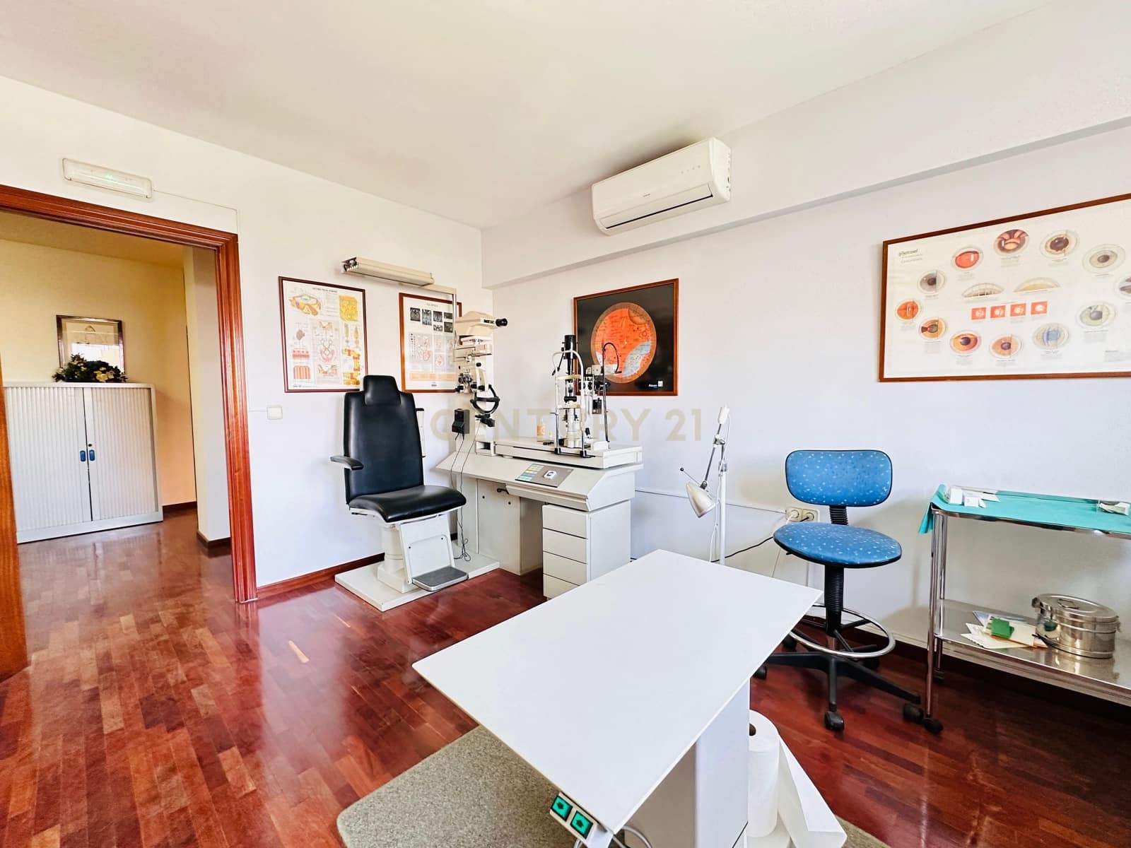 Kontor til salgs i El Ejido - € 70 000 (Ref: 9296432)