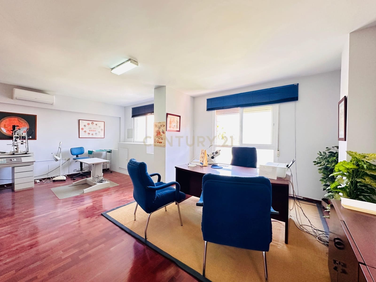 Kontor til salgs i El Ejido - € 70 000 (Ref: 9296432)