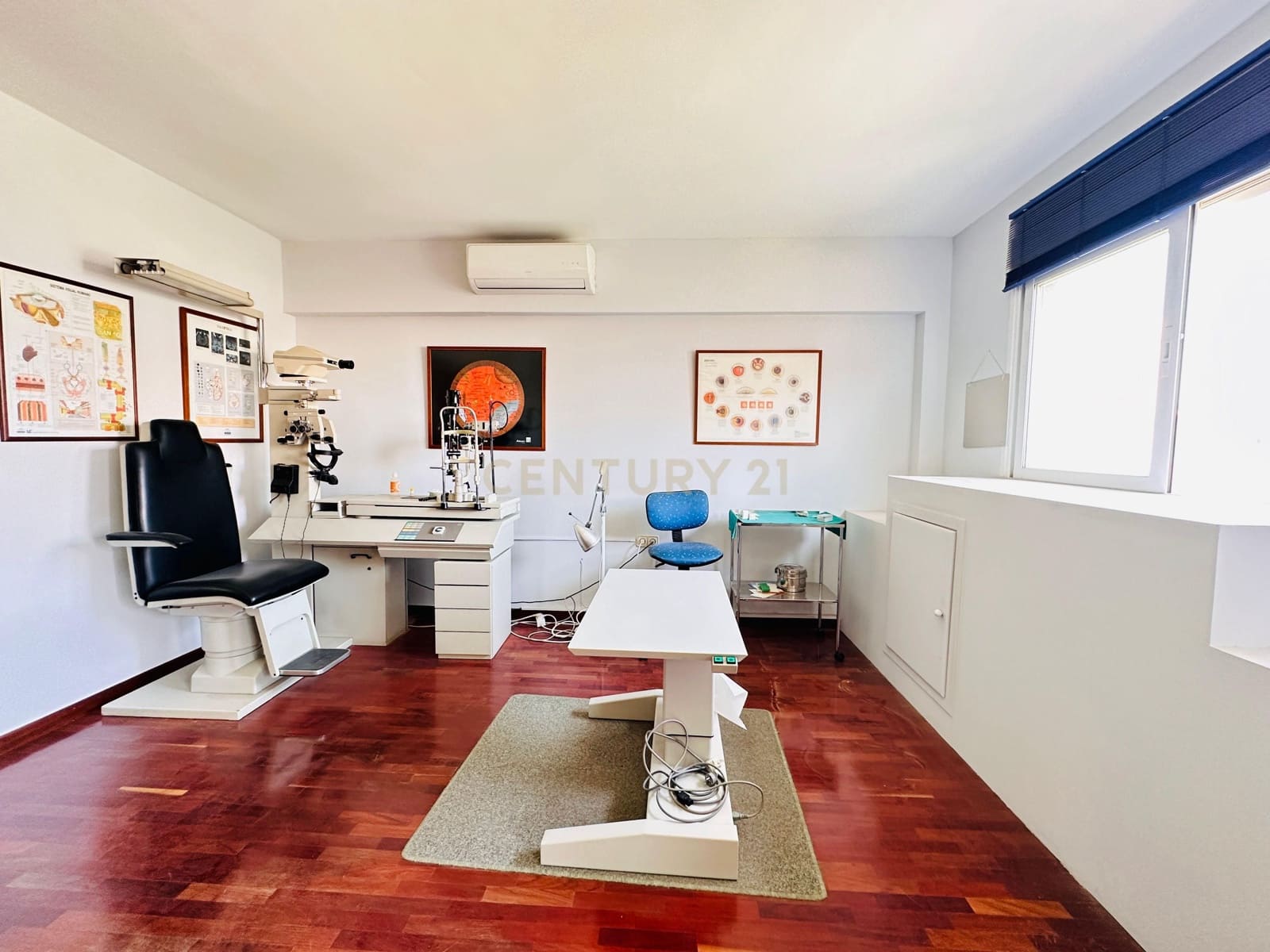 Kontor til salgs i El Ejido - € 70 000 (Ref: 9296432)