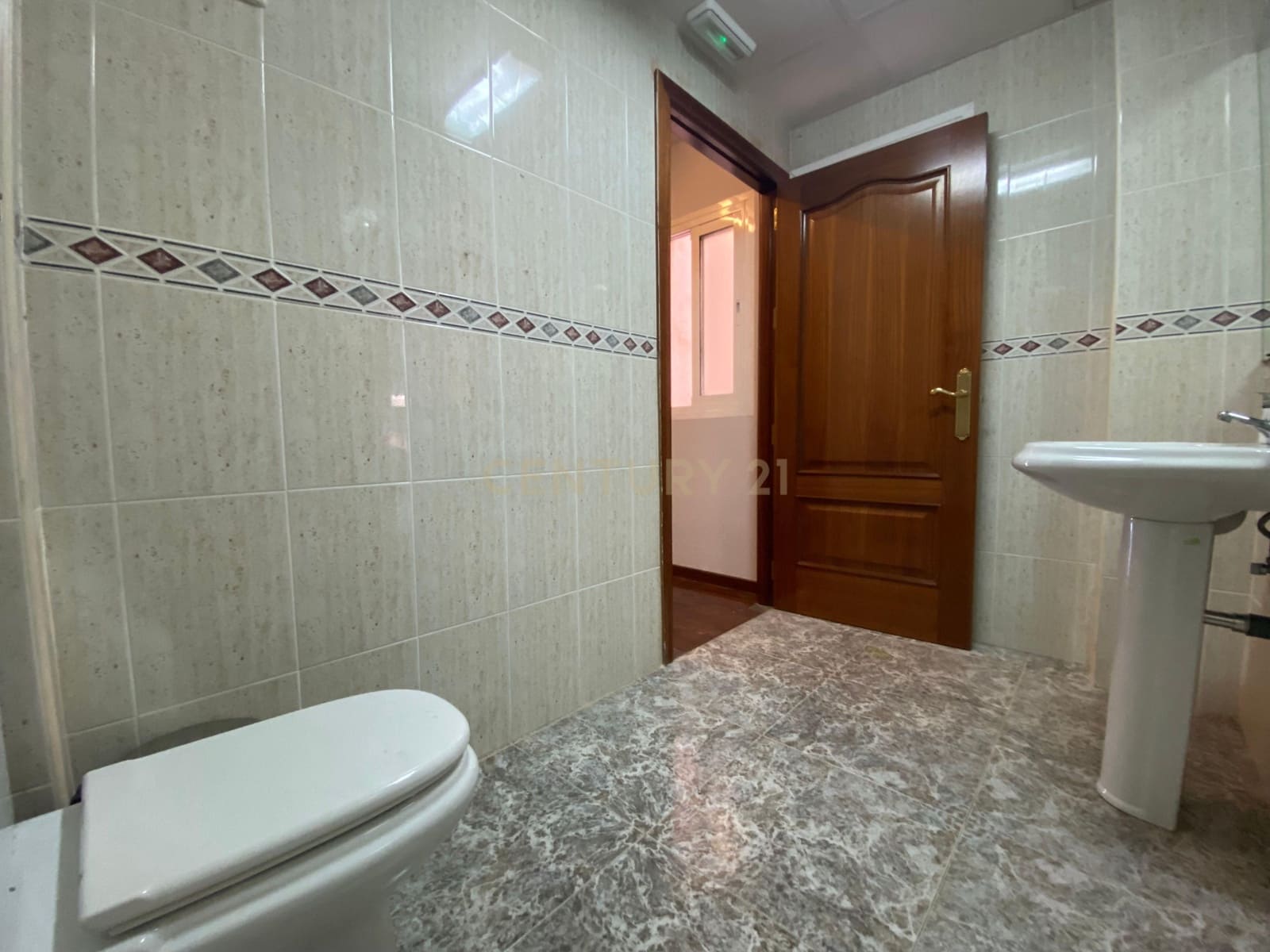 Kontor til salgs i El Ejido - € 70 000 (Ref: 9296432)