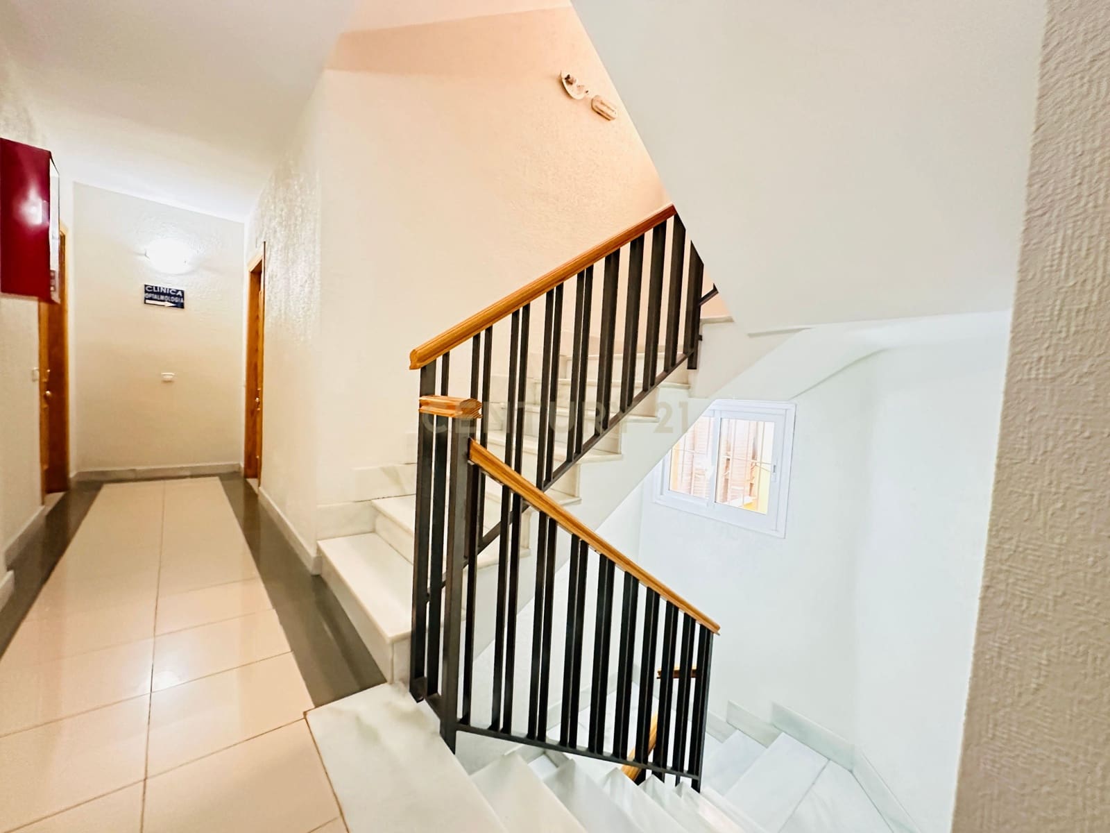 Kontor til salgs i El Ejido - € 70 000 (Ref: 9296432)