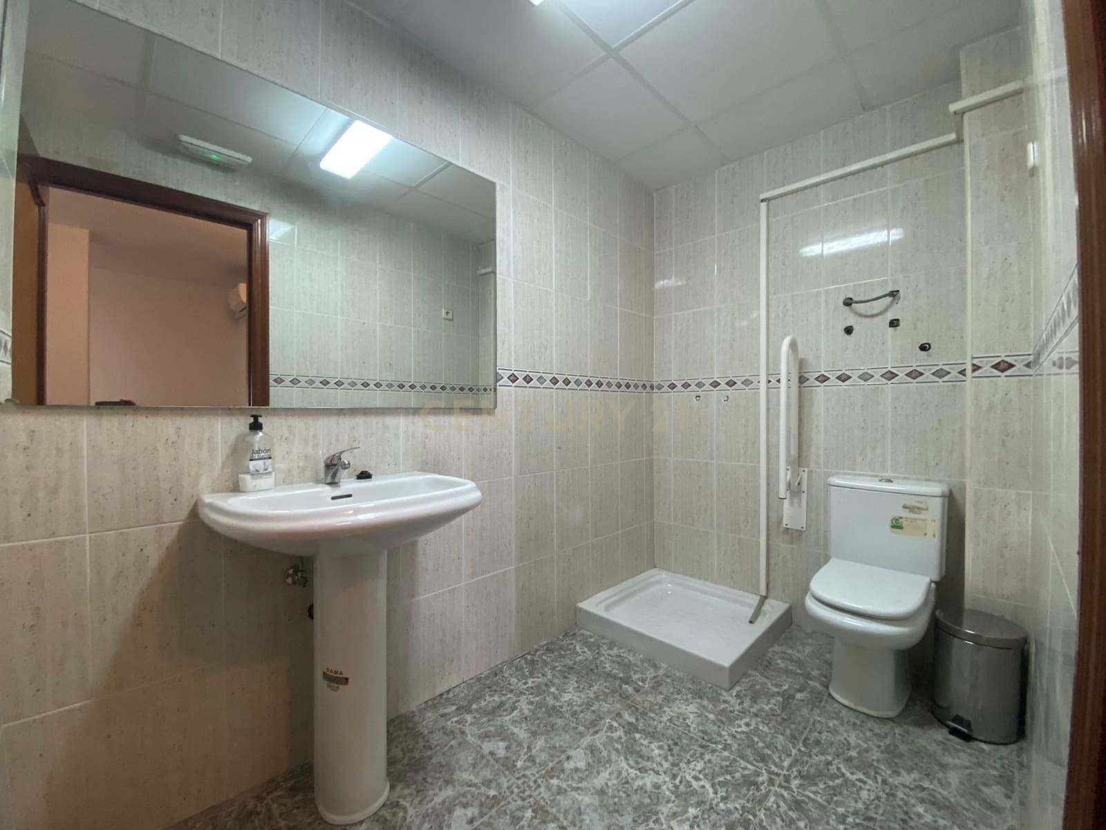 Kontor til salgs i El Ejido - € 70 000 (Ref: 9296432)