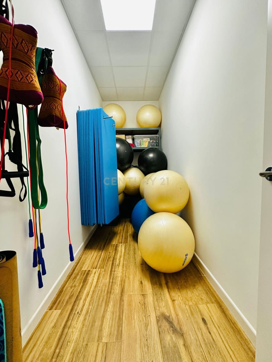 Comercial para venda em El Ejido - 350 000 € (Ref: 9296433)