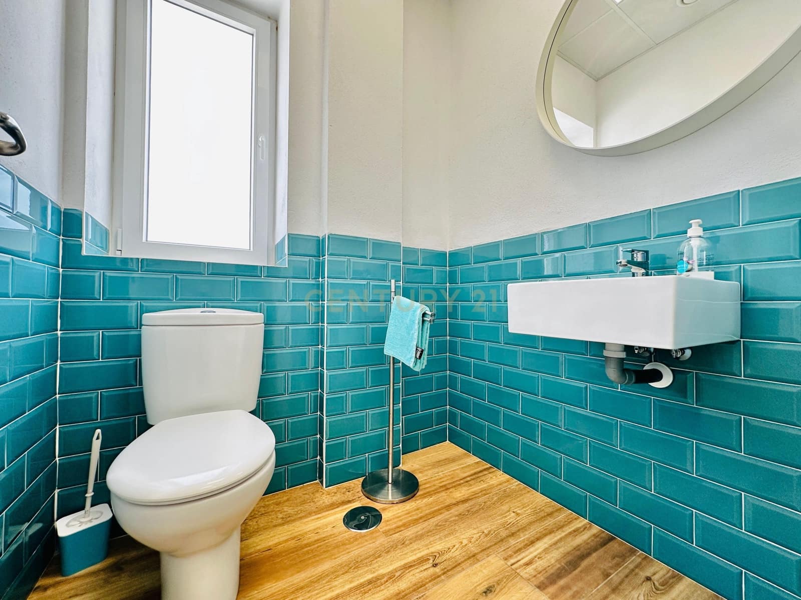 Comercial para venda em El Ejido - 350 000 € (Ref: 9296433)