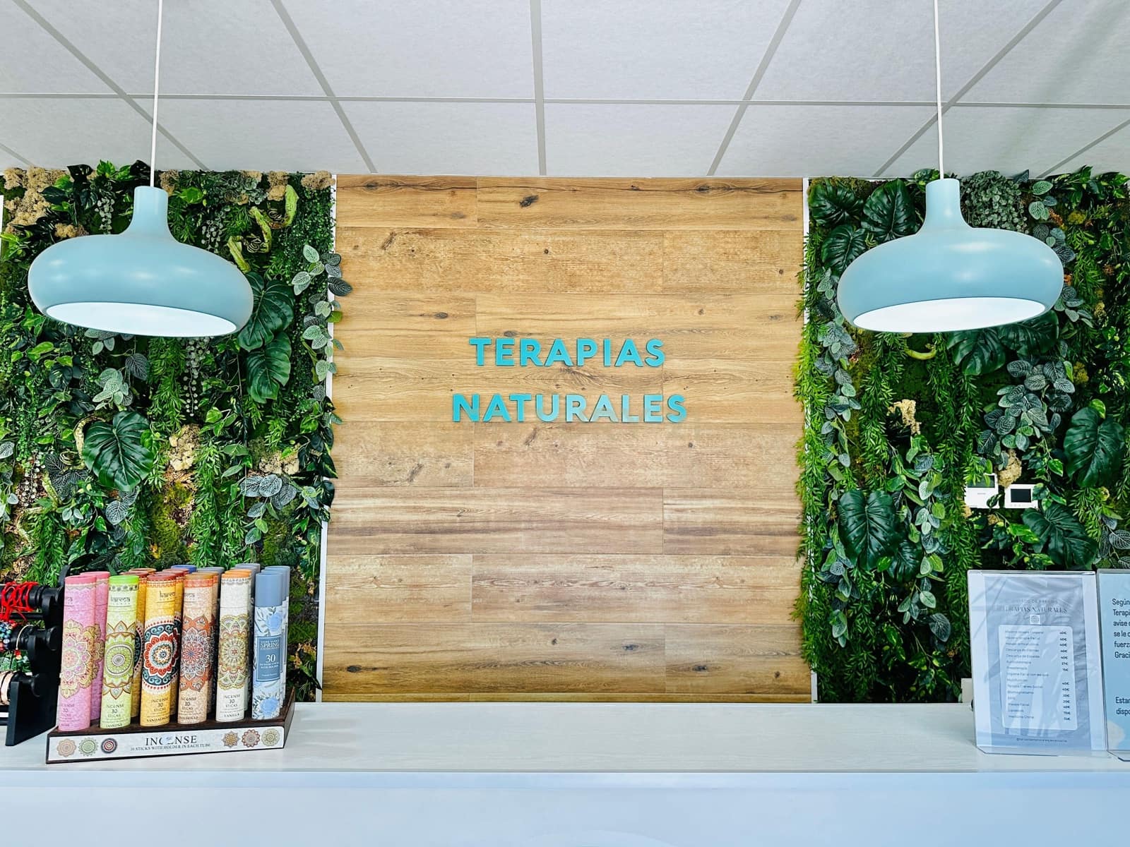 Comercial para venda em El Ejido - 350 000 € (Ref: 9296433)