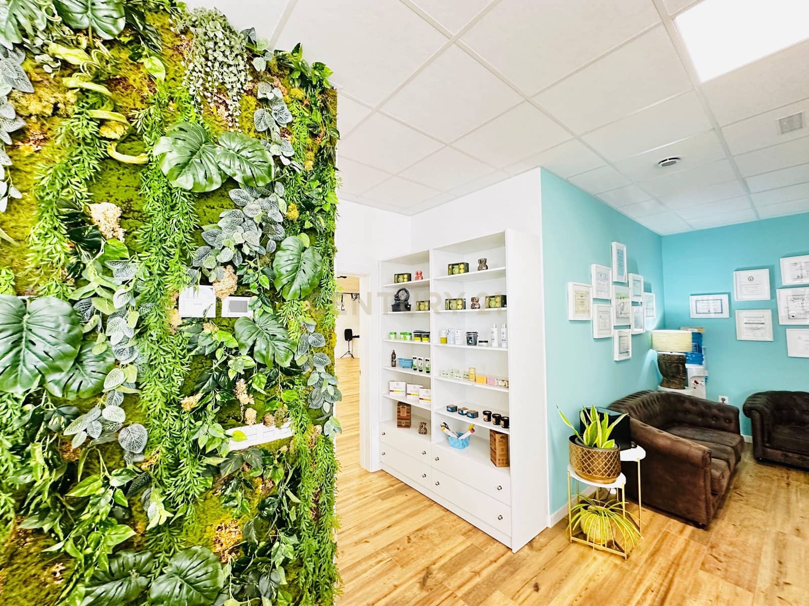 Comercial para venda em El Ejido - 350 000 € (Ref: 9296433)