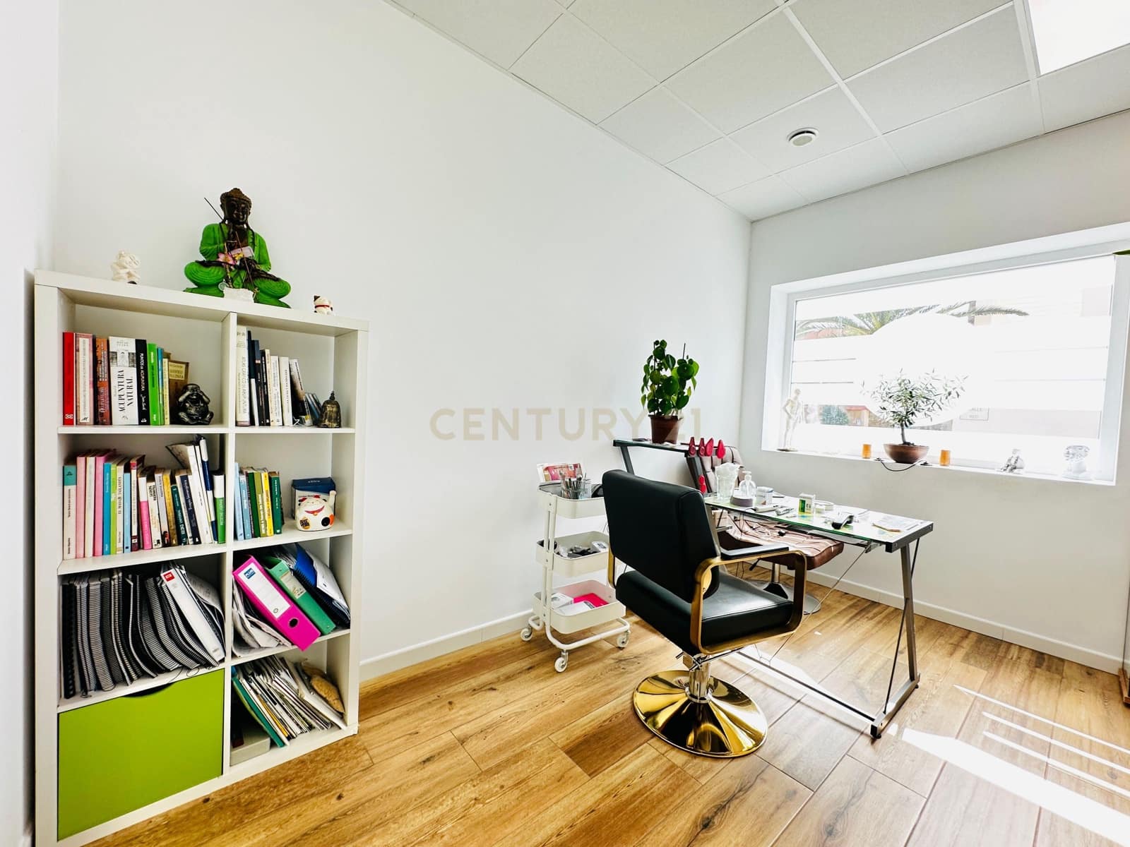 Comercial para venda em El Ejido - 350 000 € (Ref: 9296433)