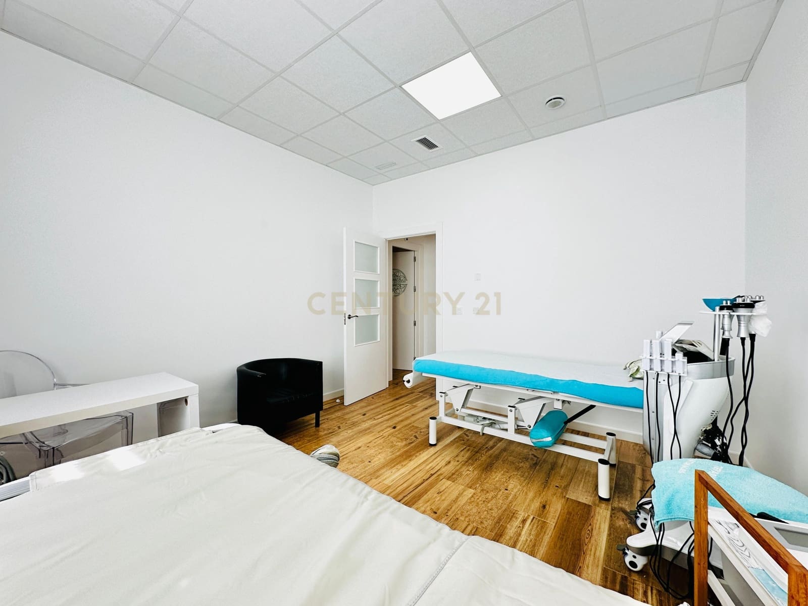 Comercial para venda em El Ejido - 350 000 € (Ref: 9296433)