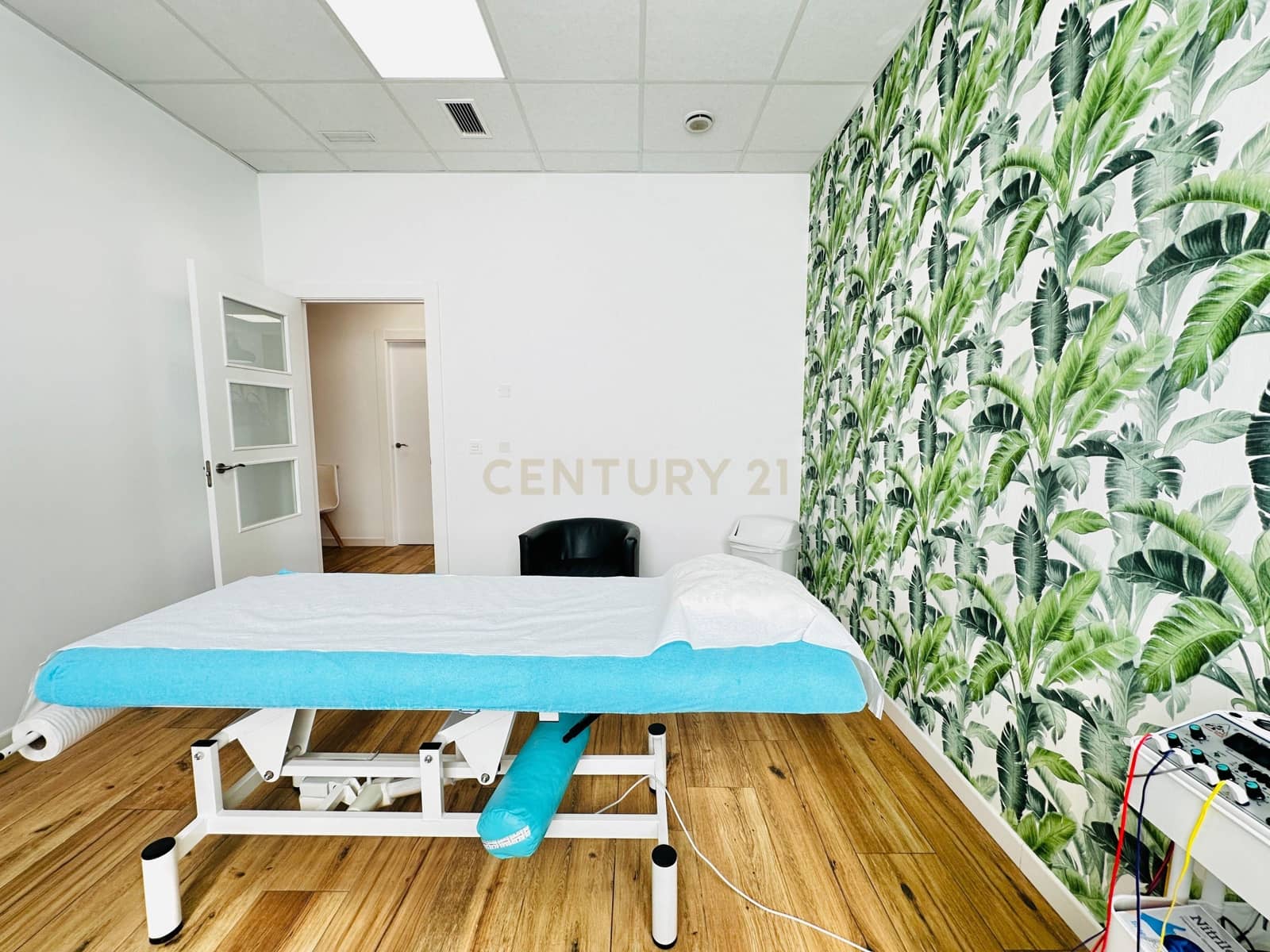 Comercial para venda em El Ejido - 350 000 € (Ref: 9296433)