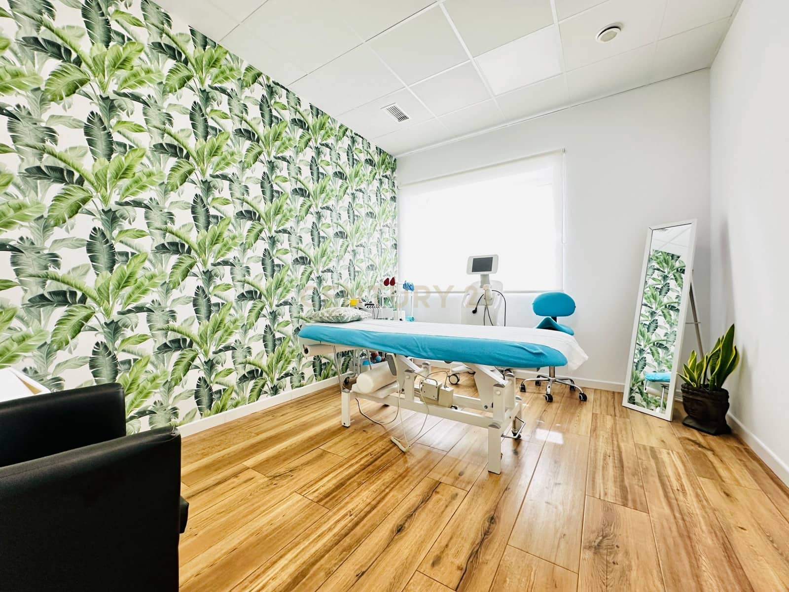 Comercial para venda em El Ejido - 350 000 € (Ref: 9296433)