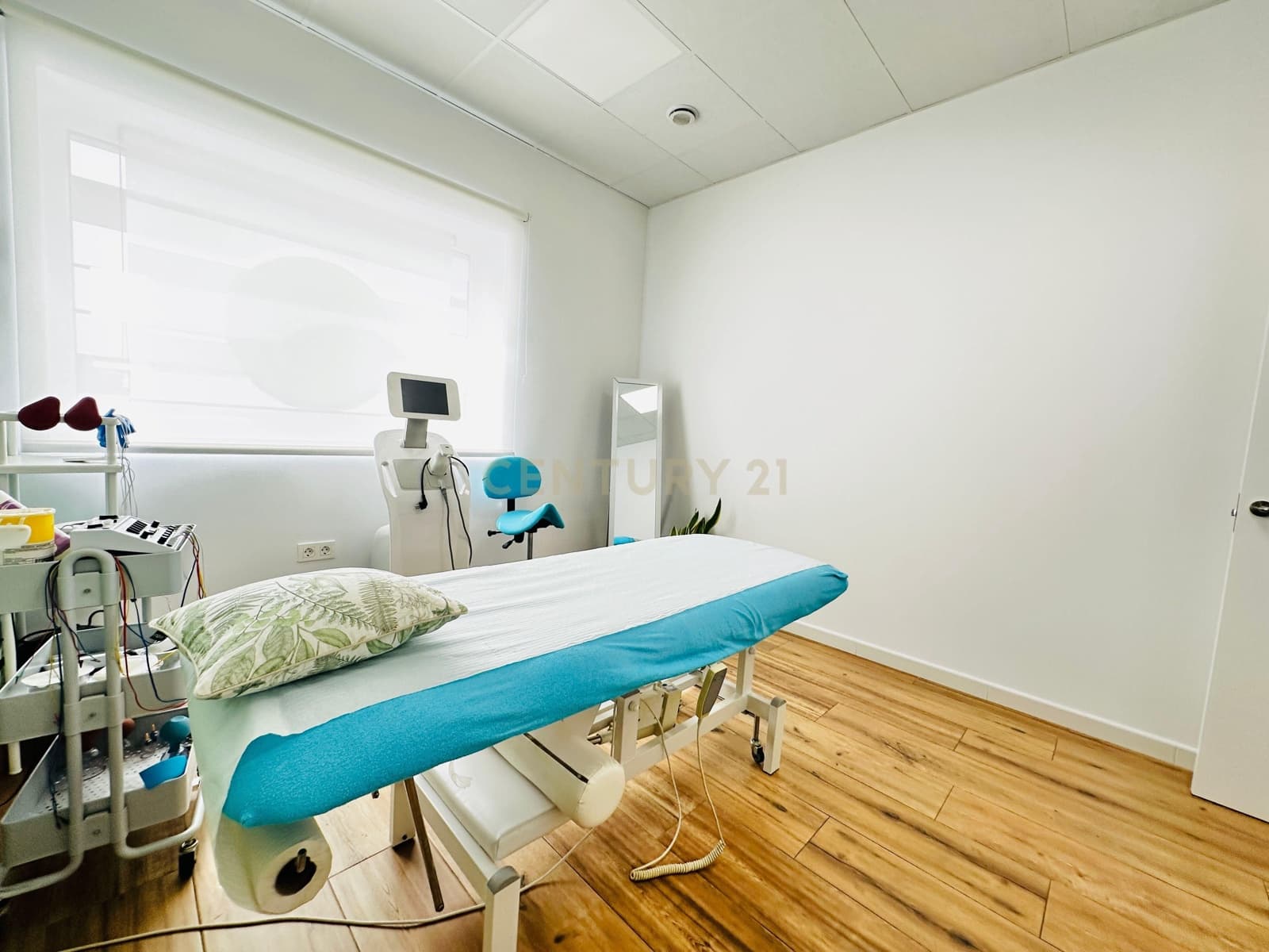 Comercial para venda em El Ejido - 350 000 € (Ref: 9296433)