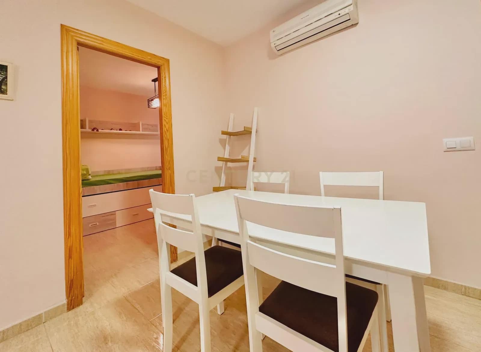 3 makuuhuone Huoneisto myytävänä paikassa Berja mukana 
autotalli - 107 800 € (Ref: 9296449)