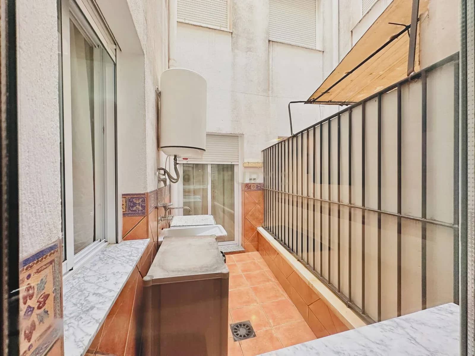 3 makuuhuone Huoneisto myytävänä paikassa Berja mukana 
autotalli - 107 800 € (Ref: 9296449)