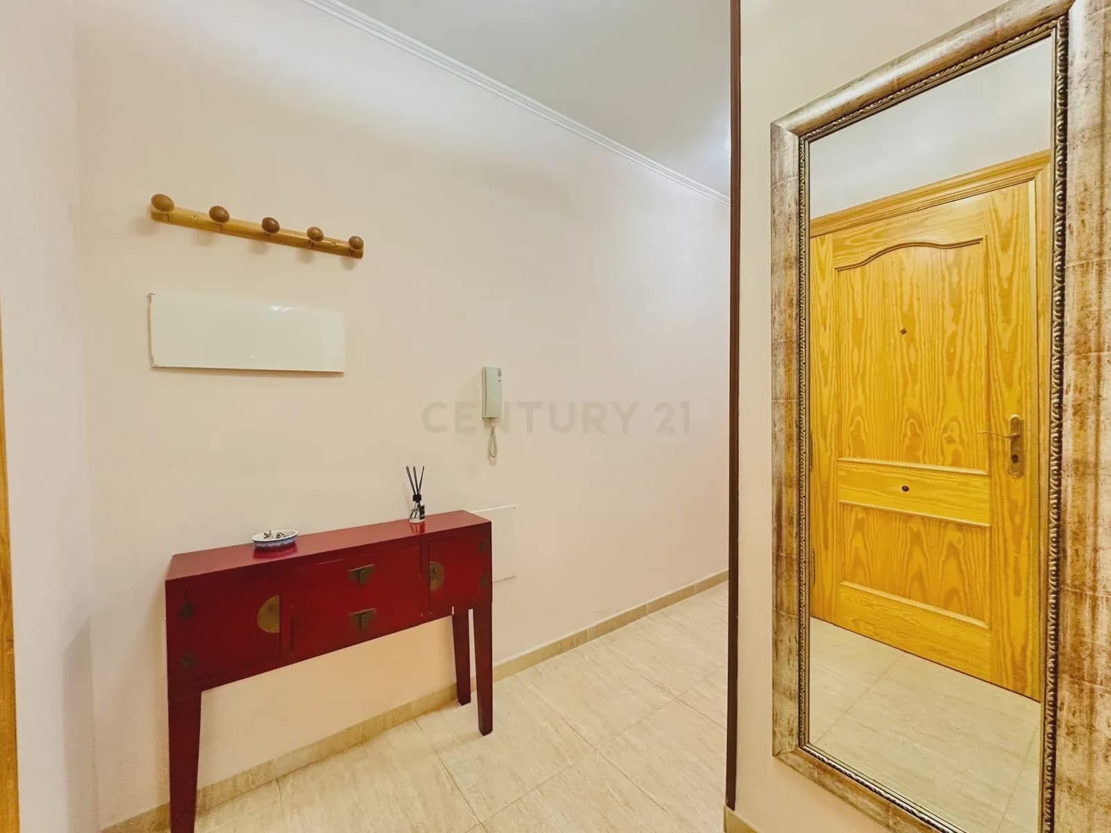 3 makuuhuone Huoneisto myytävänä paikassa Berja mukana 
autotalli - 107 800 € (Ref: 9296449)