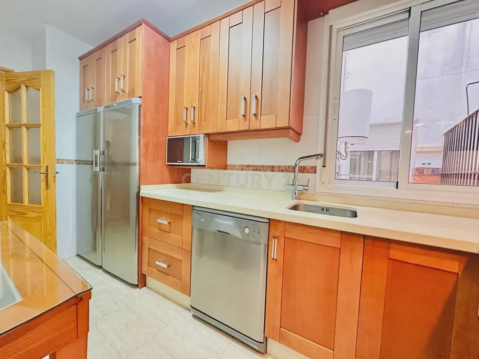 3 makuuhuone Huoneisto myytävänä paikassa Berja mukana 
autotalli - 107 800 € (Ref: 9296449)