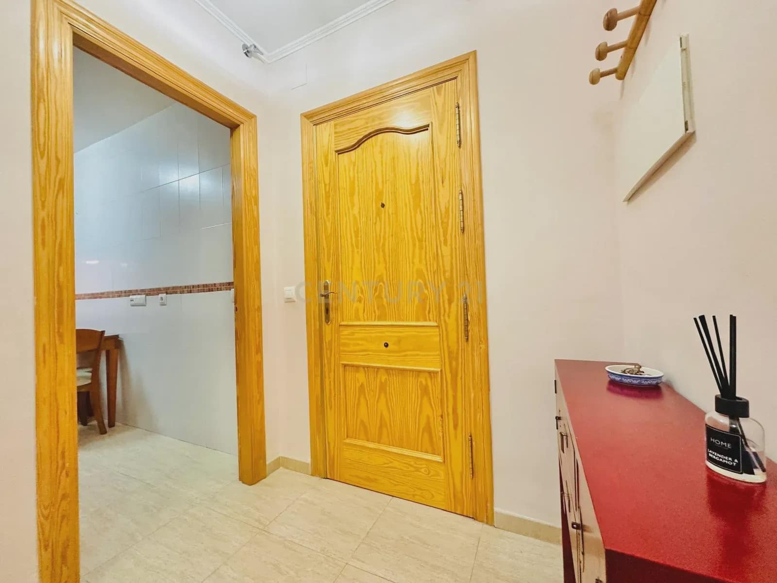 3 makuuhuone Huoneisto myytävänä paikassa Berja mukana 
autotalli - 107 800 € (Ref: 9296449)