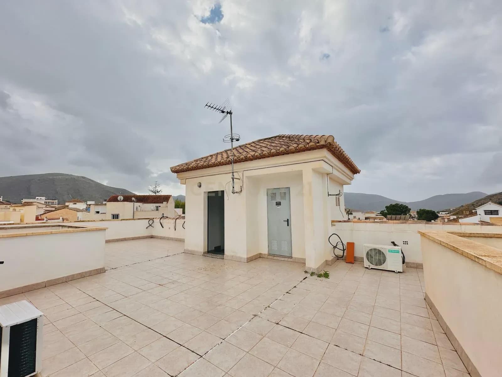 3 makuuhuone Huoneisto myytävänä paikassa Berja mukana 
autotalli - 107 800 € (Ref: 9296449)