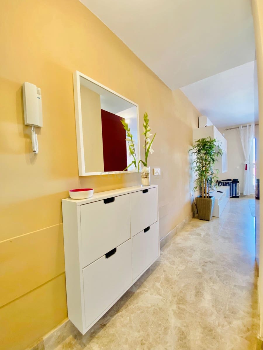 Studio til salgs i El Ejido med svømmebasseng - € 95 000 (Ref: 9296454)