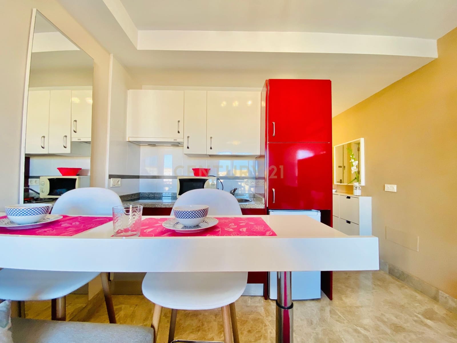 Studio til salgs i El Ejido med svømmebasseng - € 95 000 (Ref: 9296454)