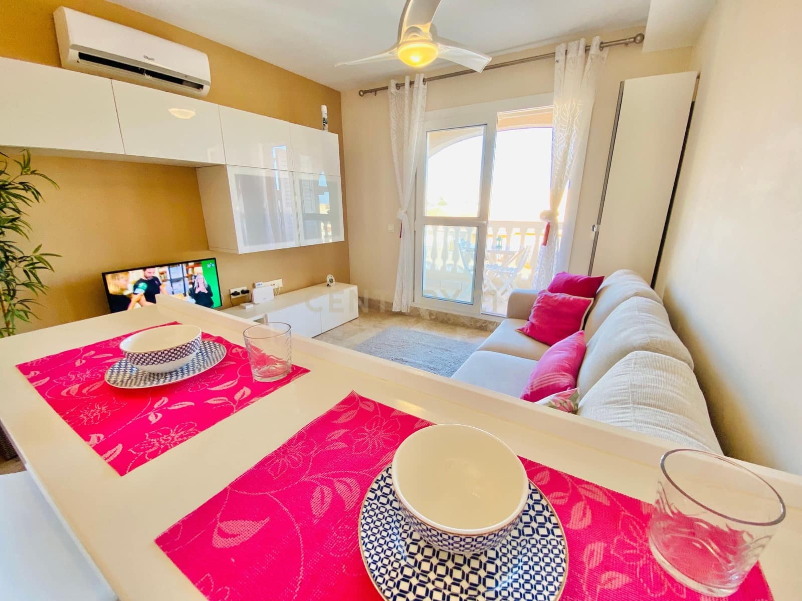 Studio til salgs i El Ejido med svømmebasseng - € 95 000 (Ref: 9296454)