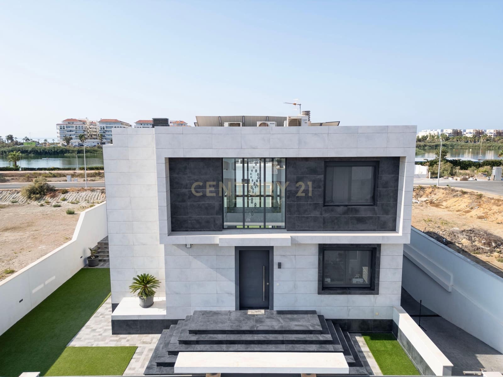 4 soveværelse Villa til salg i El Ejido med swimmingpool - € 880.000 (Ref: 9348623)