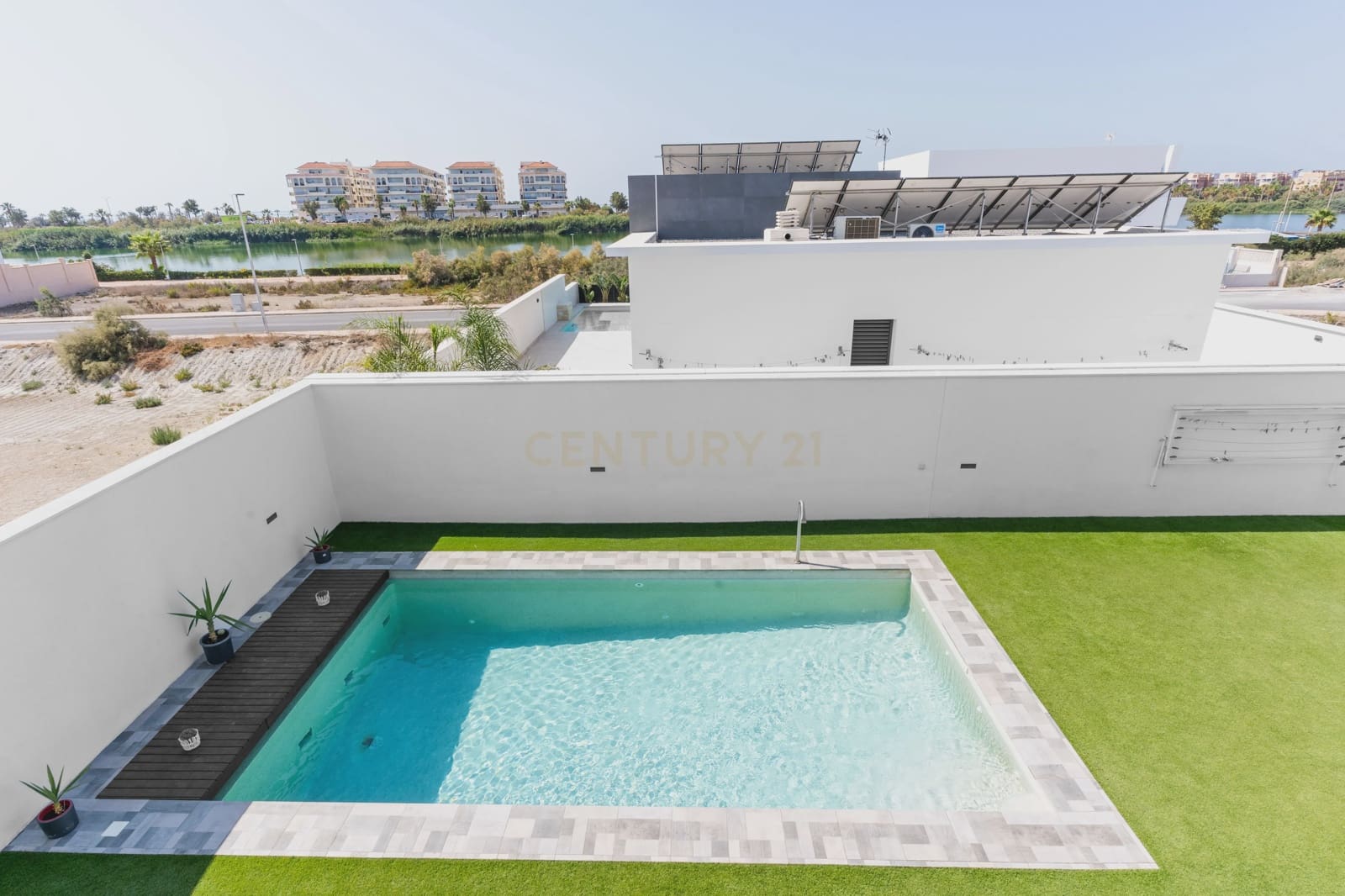 4 soveværelse Villa til salg i El Ejido med swimmingpool - € 880.000 (Ref: 9348623)