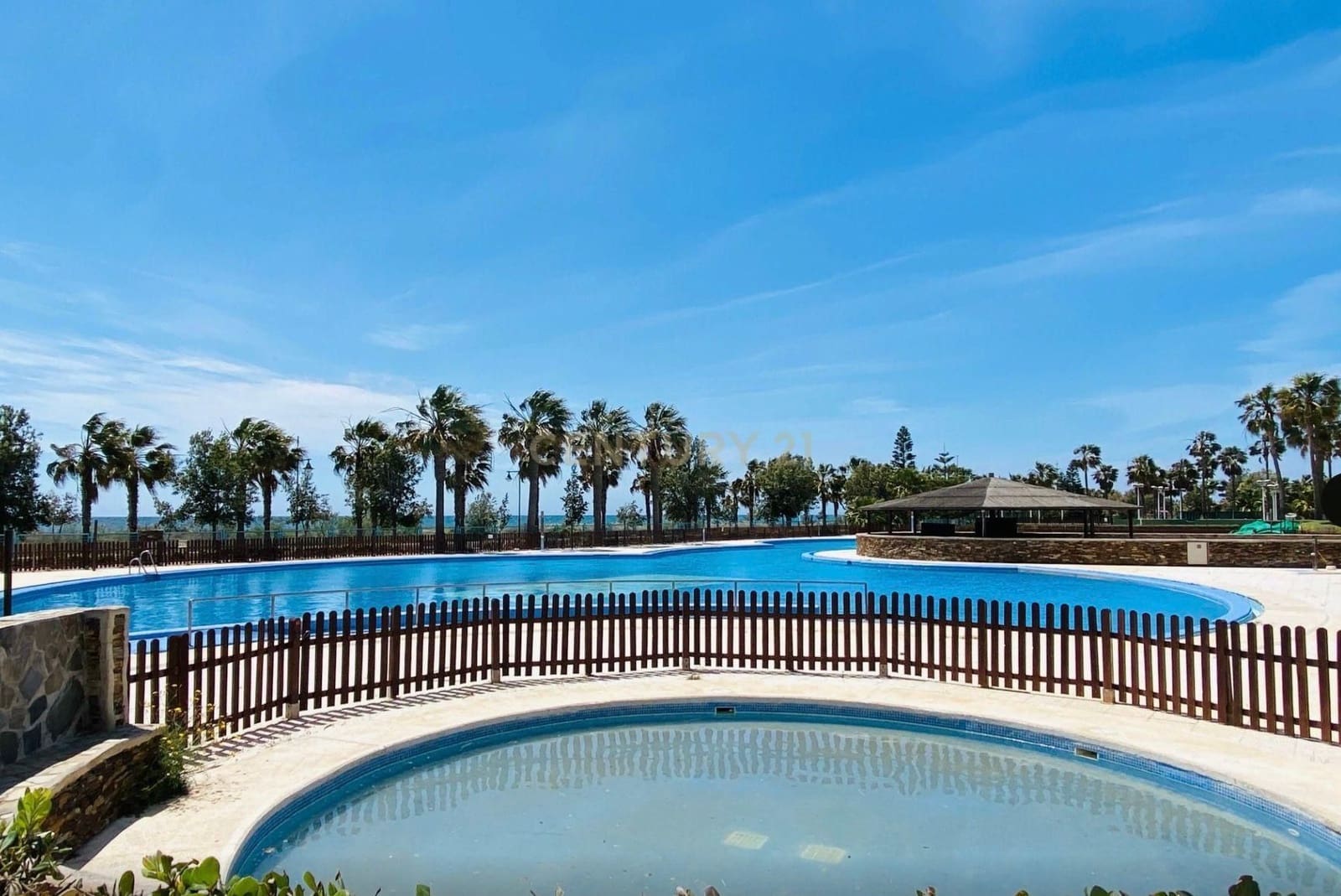 1 soveværelse Strandlejlighed til salg i El Ejido med swimmingpool - € 140.000 (Ref: 9398010)