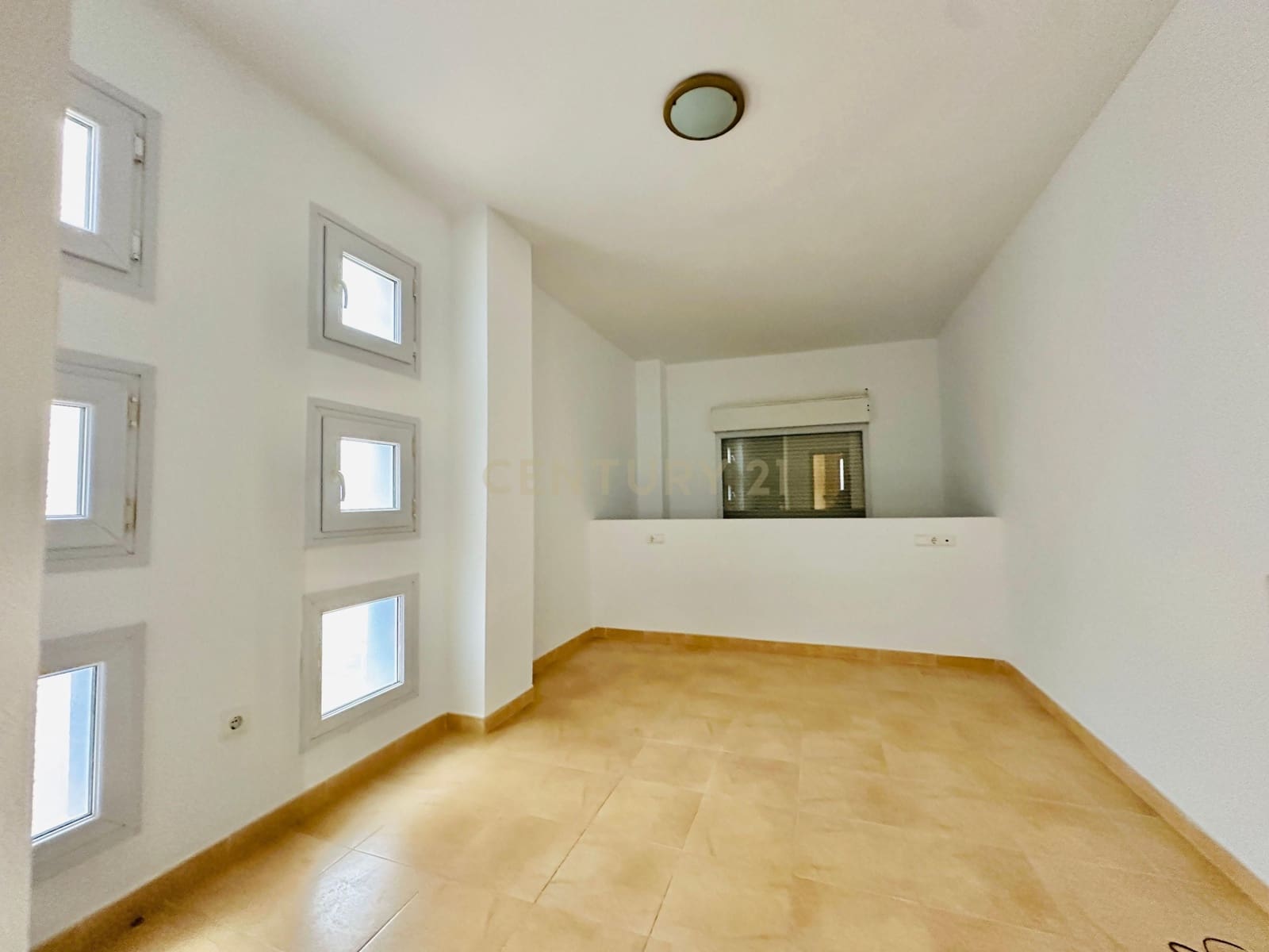 1 soveværelse Strandlejlighed til salg i El Ejido med swimmingpool - € 140.000 (Ref: 9398010)