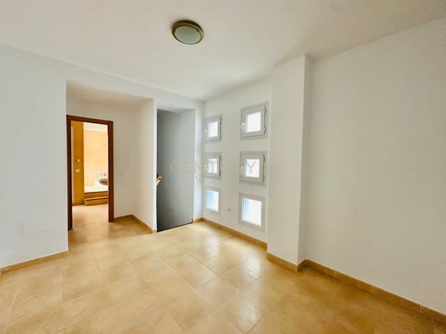 1 soveværelse Strandlejlighed til salg i El Ejido med swimmingpool - € 140.000 (Ref: 9398010)