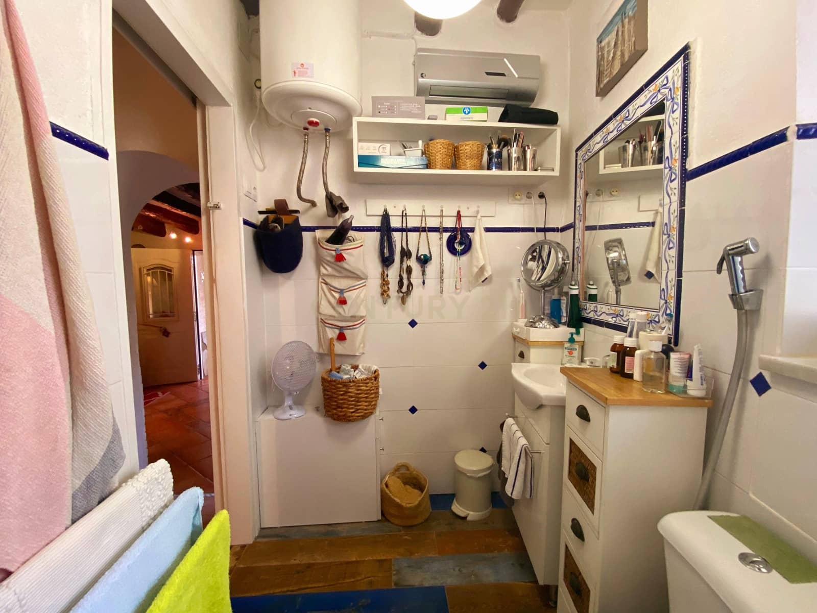 4 sypialnia Finka/Dom wiejski na sprzedaż w Berja z basenem garażem - 264 900 € (Ref: 9417674)