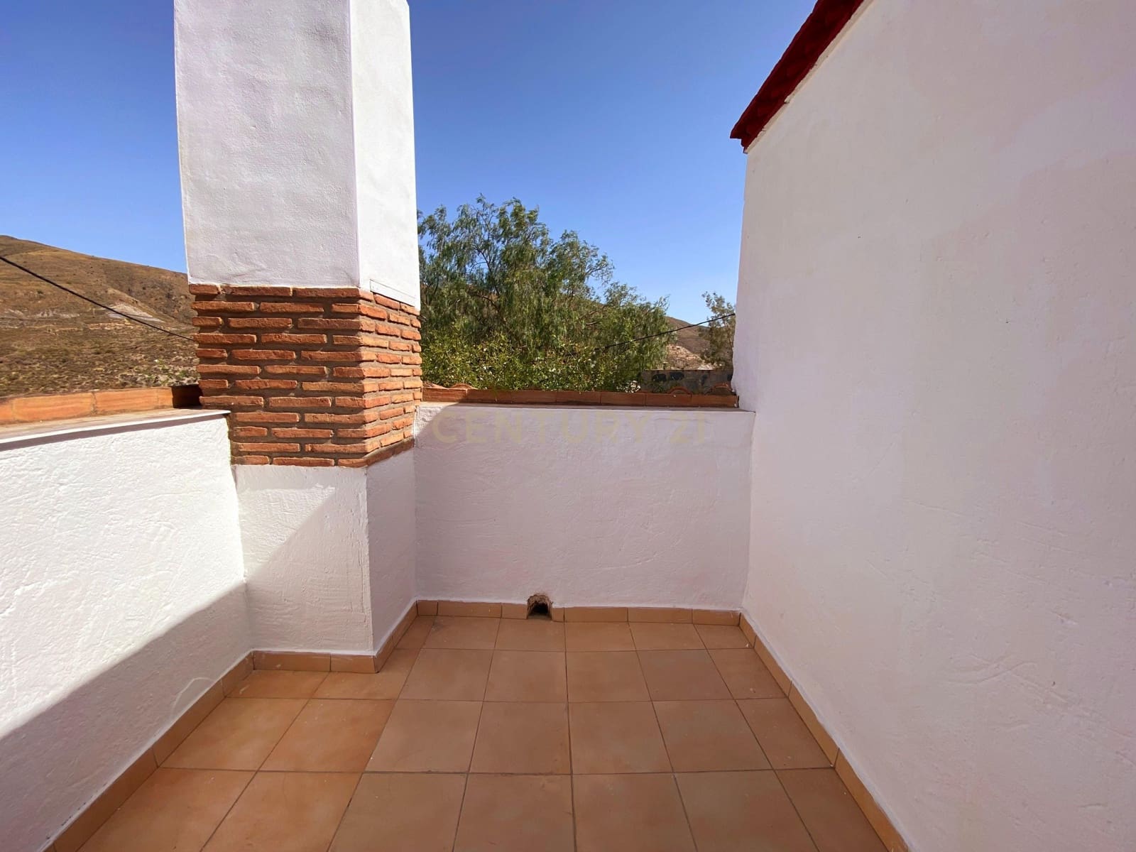 4 sypialnia Finka/Dom wiejski na sprzedaż w Berja z basenem garażem - 264 900 € (Ref: 9417674)