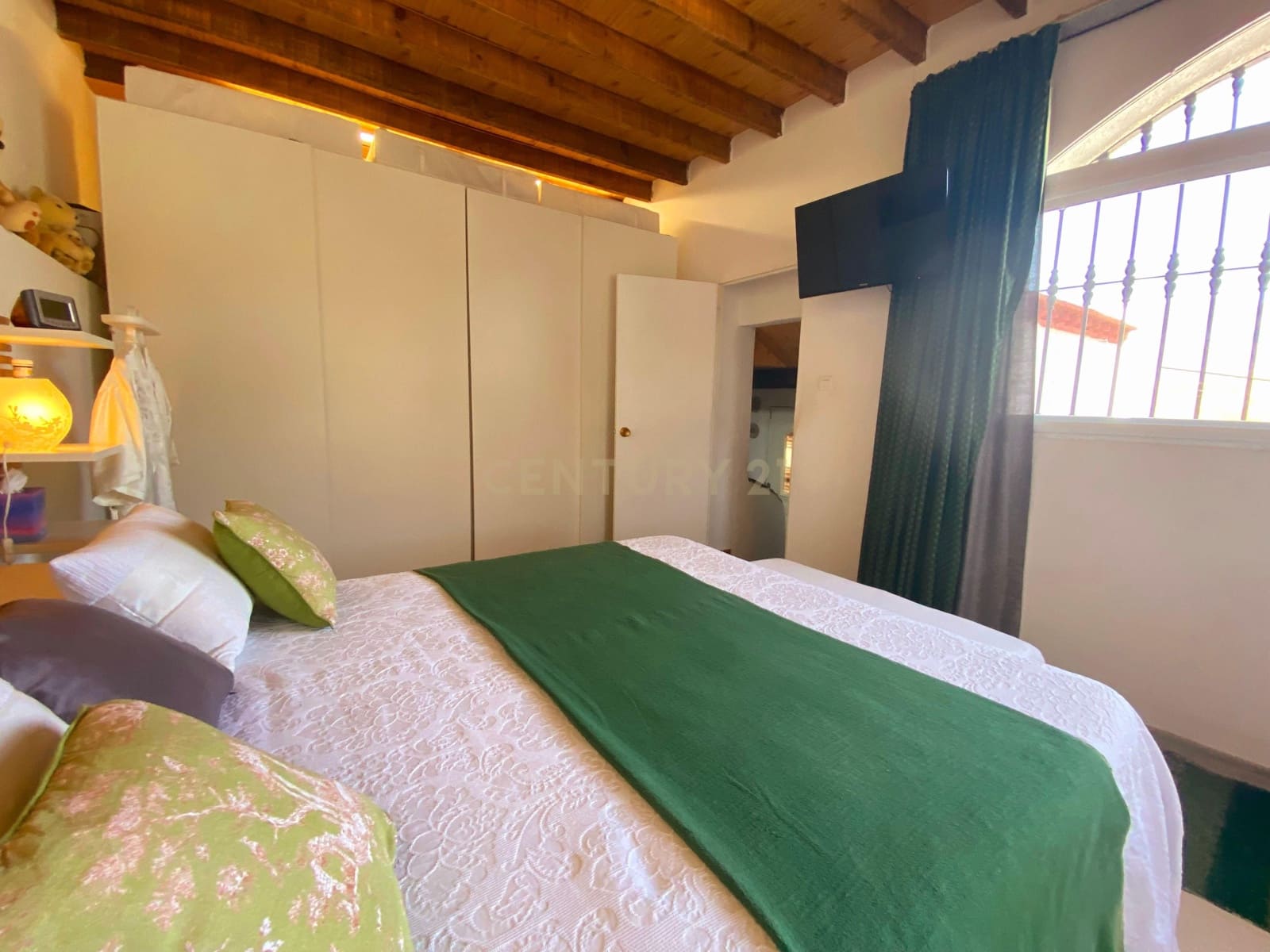 4 sypialnia Finka/Dom wiejski na sprzedaż w Berja z basenem garażem - 264 900 € (Ref: 9417674)