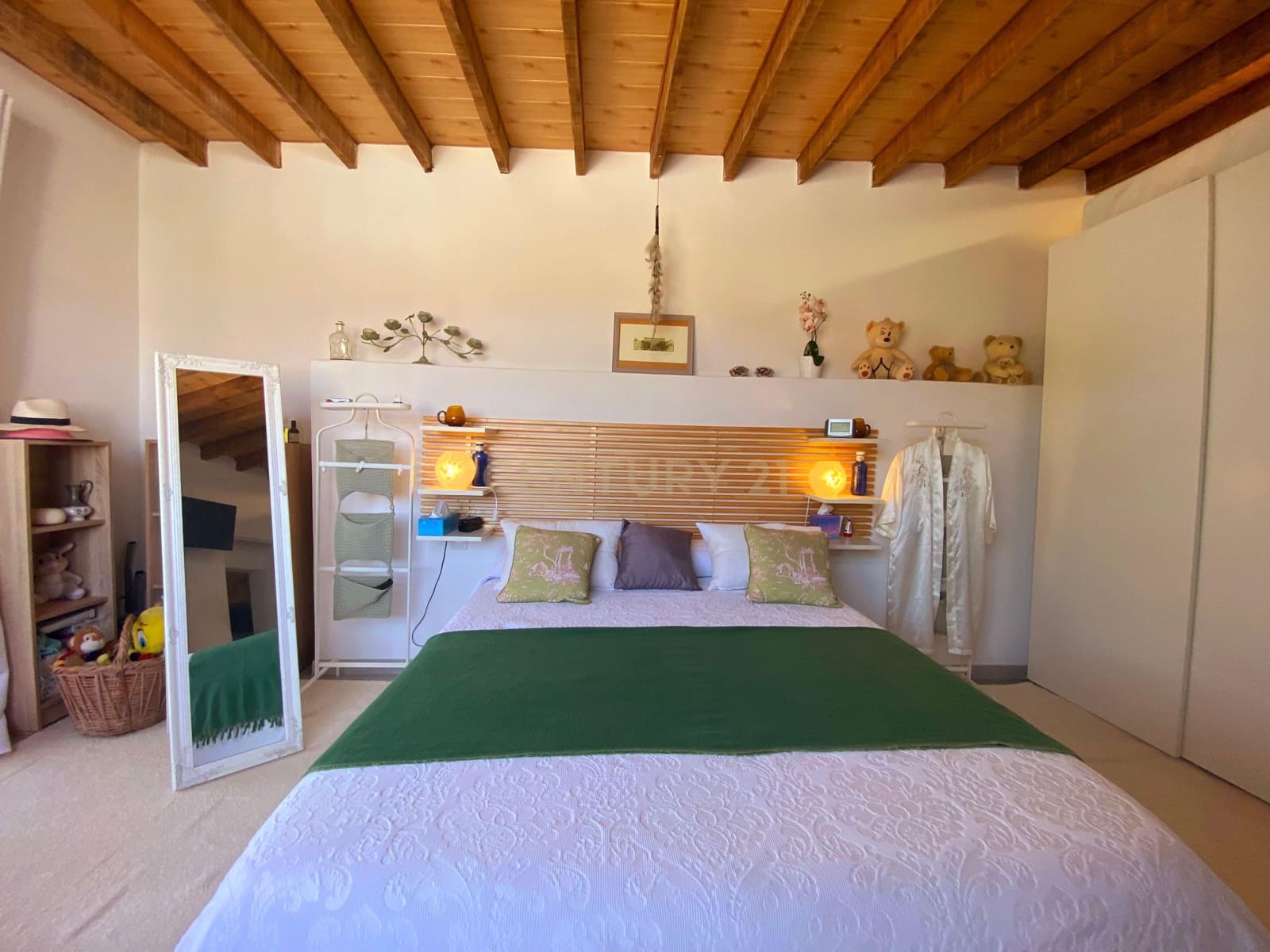 4 sypialnia Finka/Dom wiejski na sprzedaż w Berja z basenem garażem - 264 900 € (Ref: 9417674)