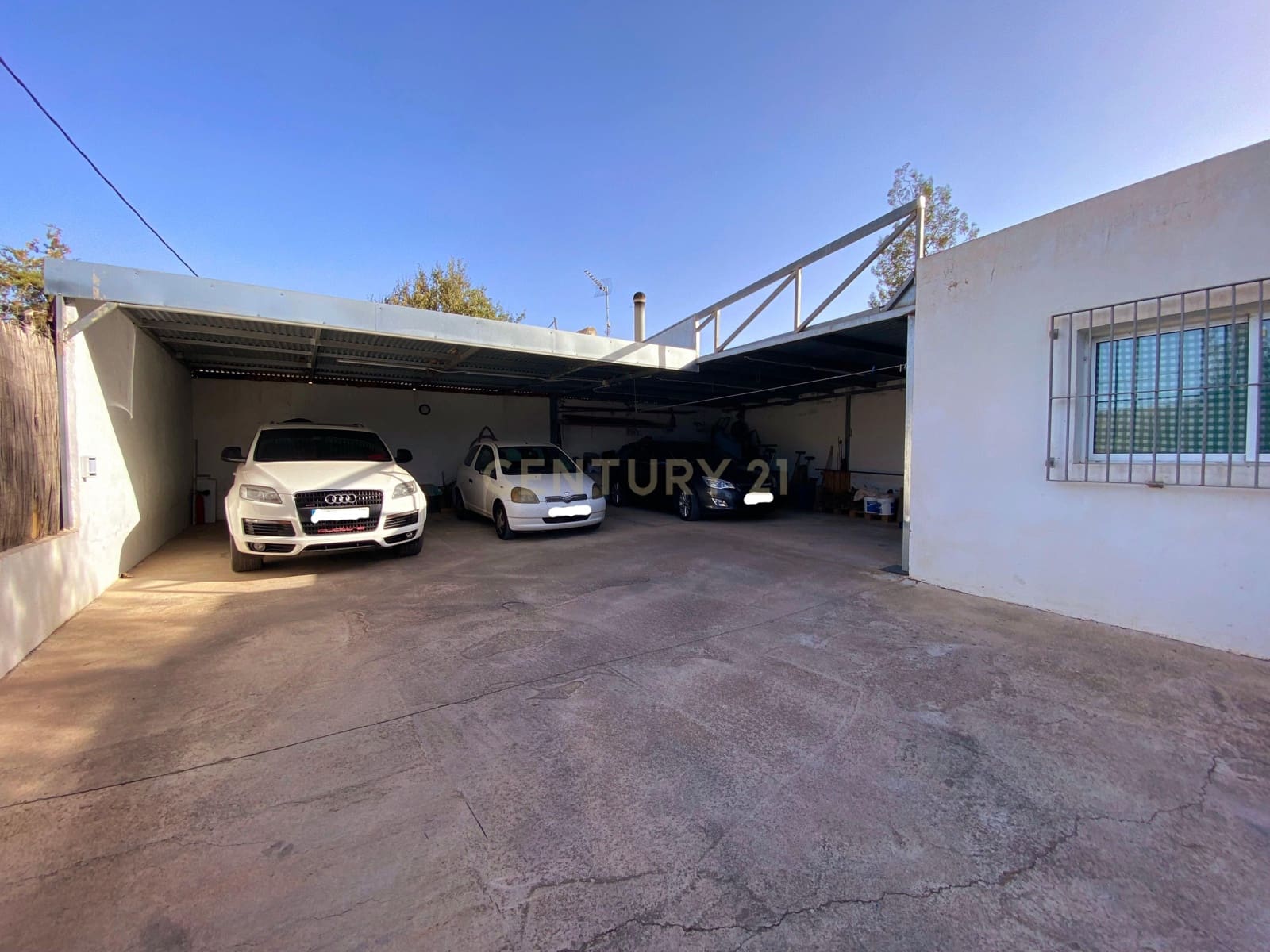 4 sypialnia Finka/Dom wiejski na sprzedaż w Berja z basenem garażem - 264 900 € (Ref: 9417674)