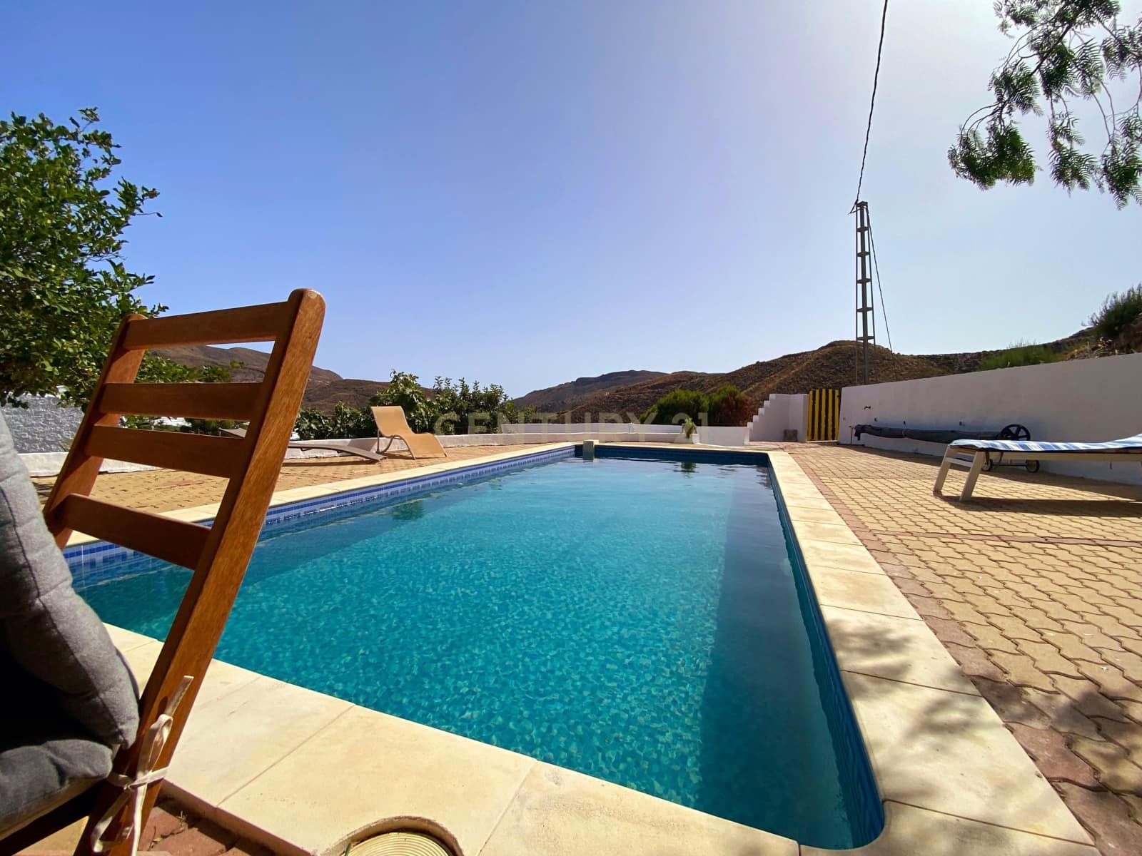 4 sypialnia Finka/Dom wiejski na sprzedaż w Berja z basenem garażem - 264 900 € (Ref: 9417674)