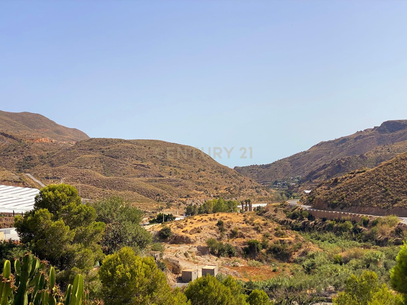 4 sypialnia Finka/Dom wiejski na sprzedaż w Berja z basenem garażem - 264 900 € (Ref: 9417674)