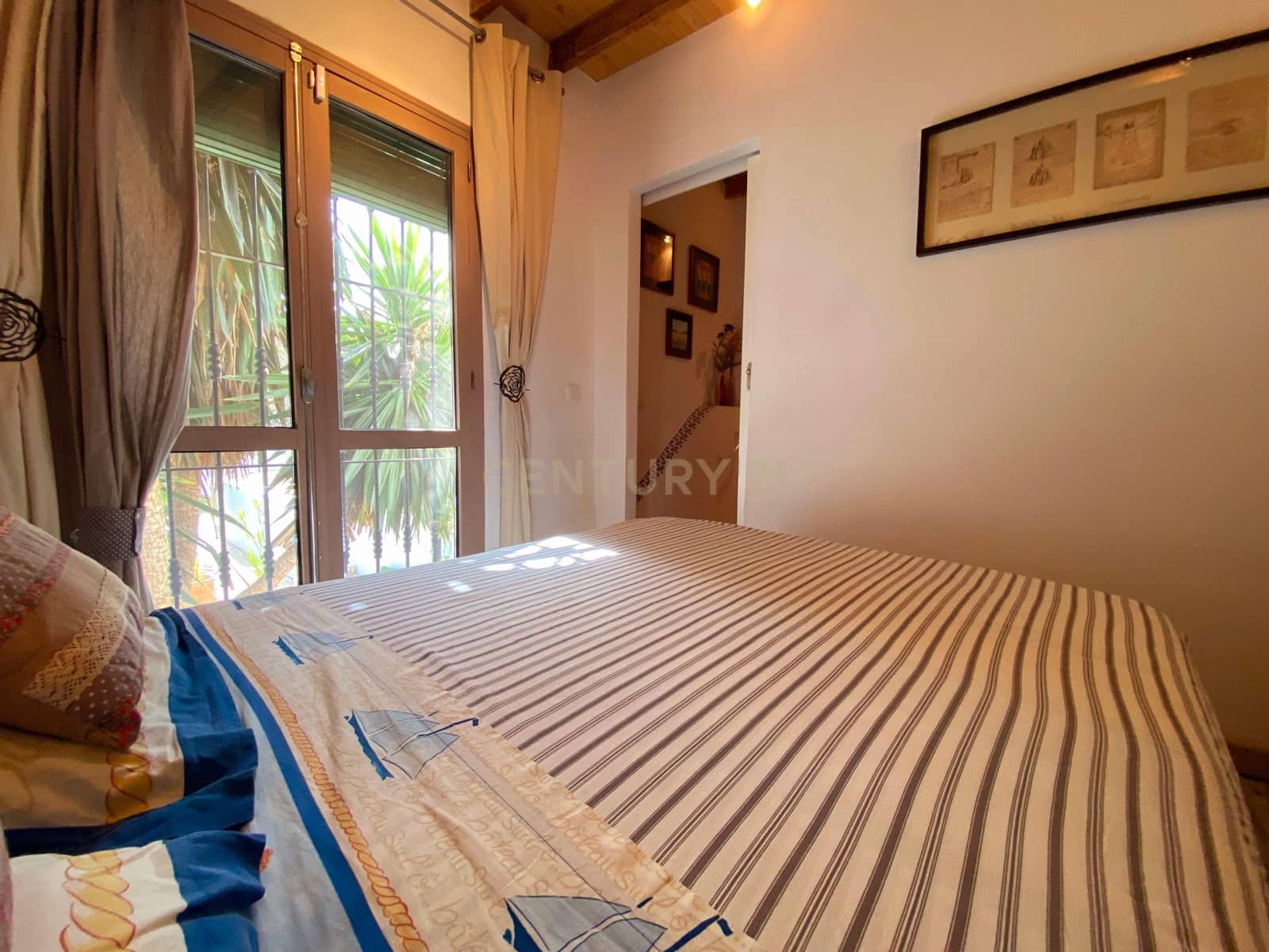 4 sypialnia Finka/Dom wiejski na sprzedaż w Berja z basenem garażem - 264 900 € (Ref: 9417674)