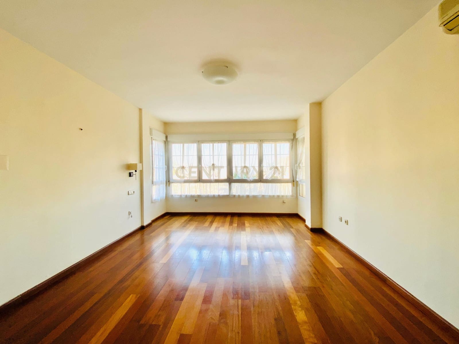 5 soveværelse Villa til salg i Vicar - € 399.000 (Ref: 9444576)