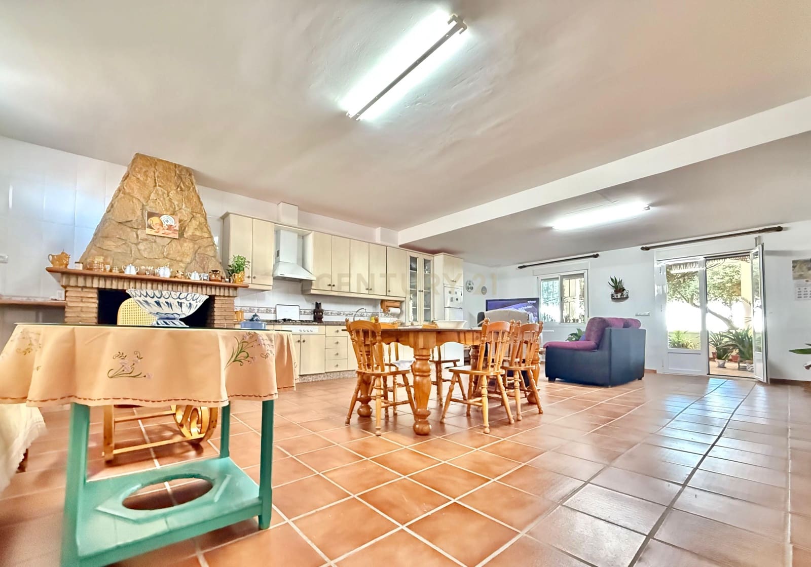 4 sypialnia Finka/Dom wiejski na sprzedaż w Berja z garażem - 379 800 € (Ref: 9471661)