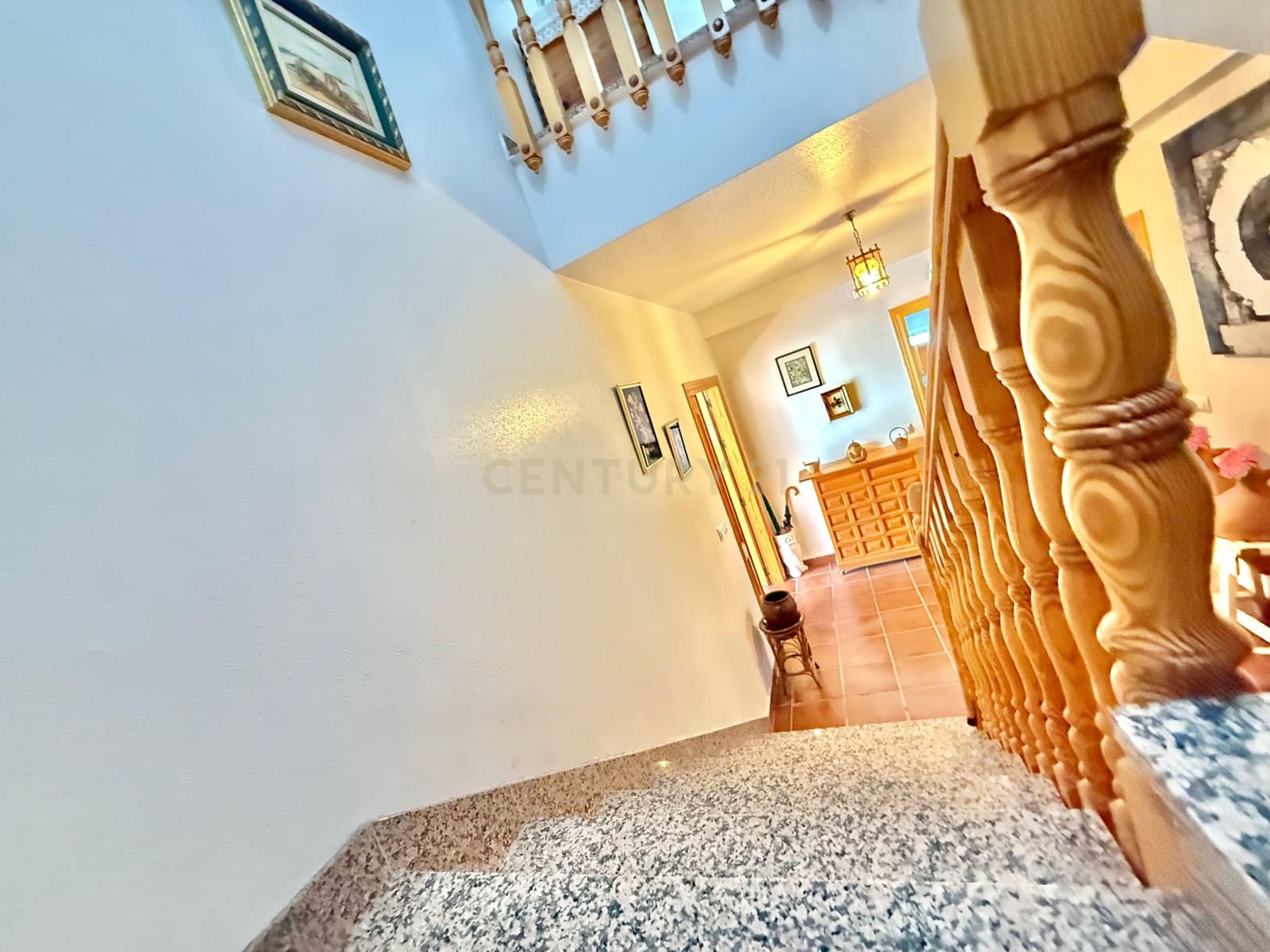 4 sypialnia Finka/Dom wiejski na sprzedaż w Berja z garażem - 379 800 € (Ref: 9471661)