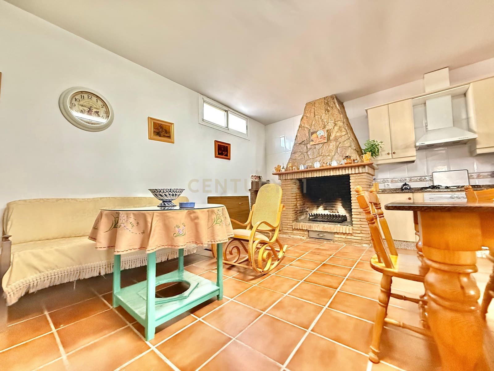 4 sypialnia Finka/Dom wiejski na sprzedaż w Berja z garażem - 379 800 € (Ref: 9471661)