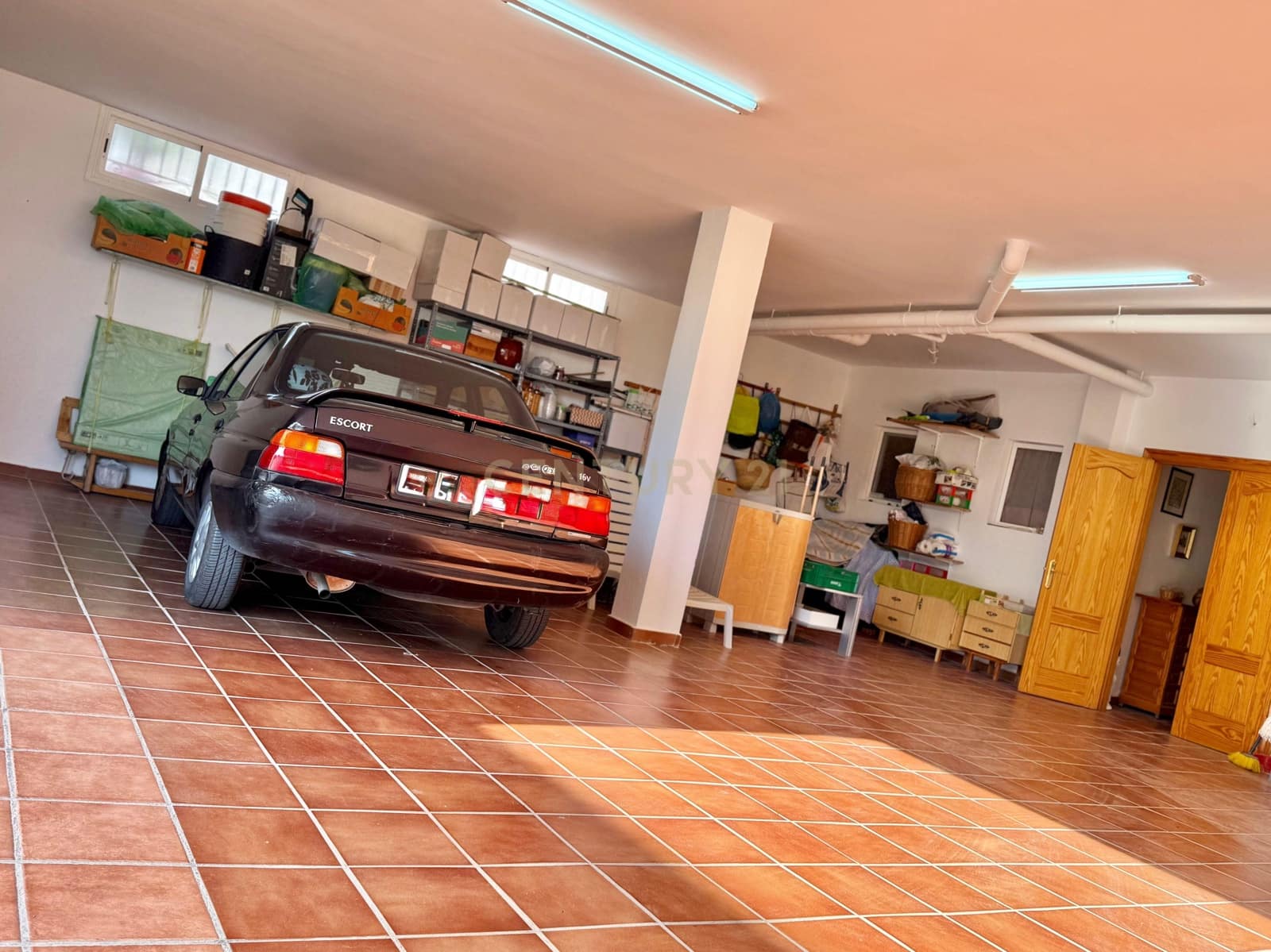 4 sypialnia Finka/Dom wiejski na sprzedaż w Berja z garażem - 379 800 € (Ref: 9471661)