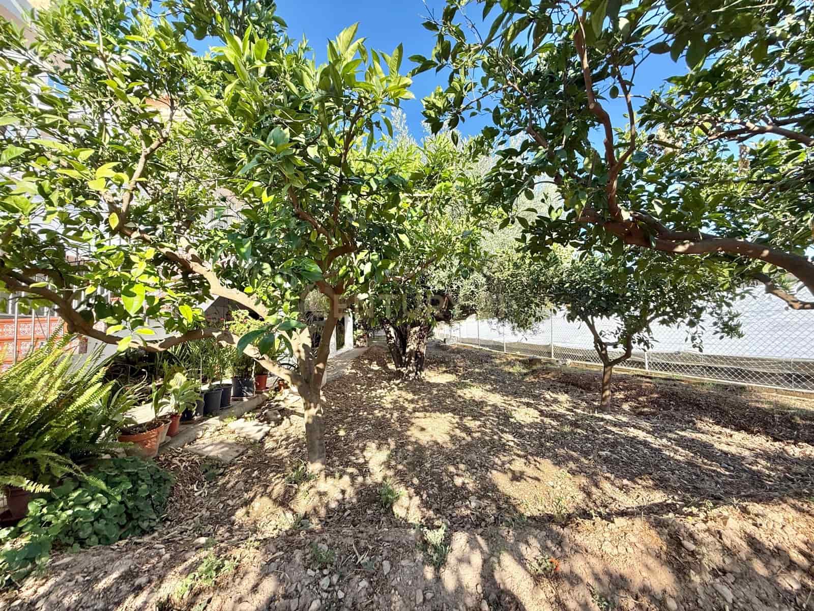 4 sypialnia Finka/Dom wiejski na sprzedaż w Berja z garażem - 379 800 € (Ref: 9471661)