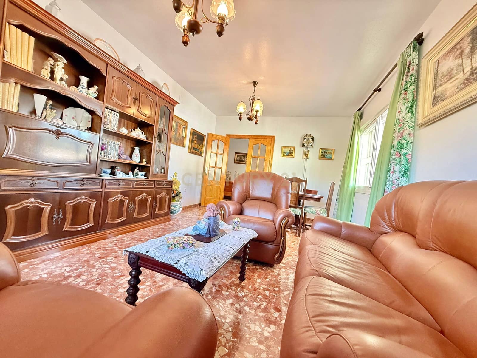 4 sypialnia Finka/Dom wiejski na sprzedaż w Berja z garażem - 379 800 € (Ref: 9471661)