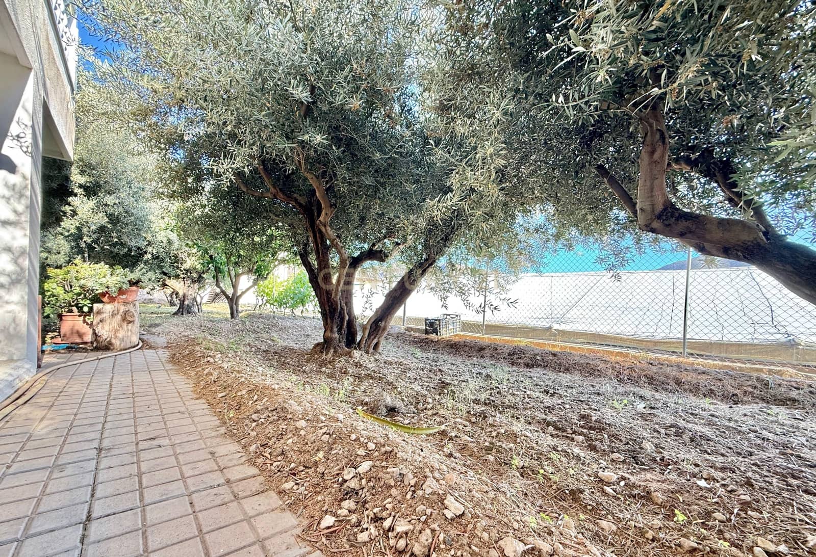 4 sypialnia Finka/Dom wiejski na sprzedaż w Berja z garażem - 379 800 € (Ref: 9471661)