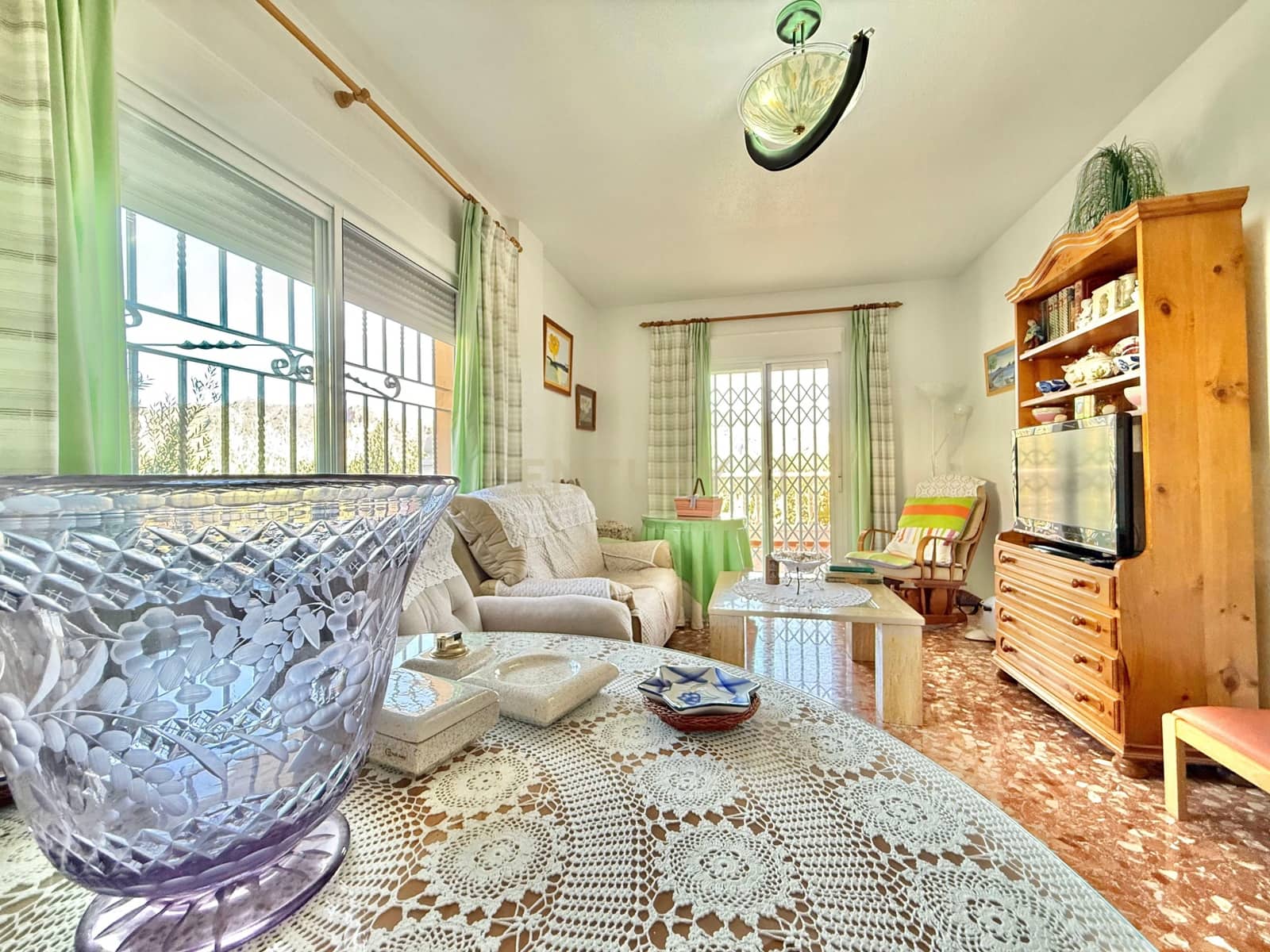 4 sypialnia Finka/Dom wiejski na sprzedaż w Berja z garażem - 379 800 € (Ref: 9471661)