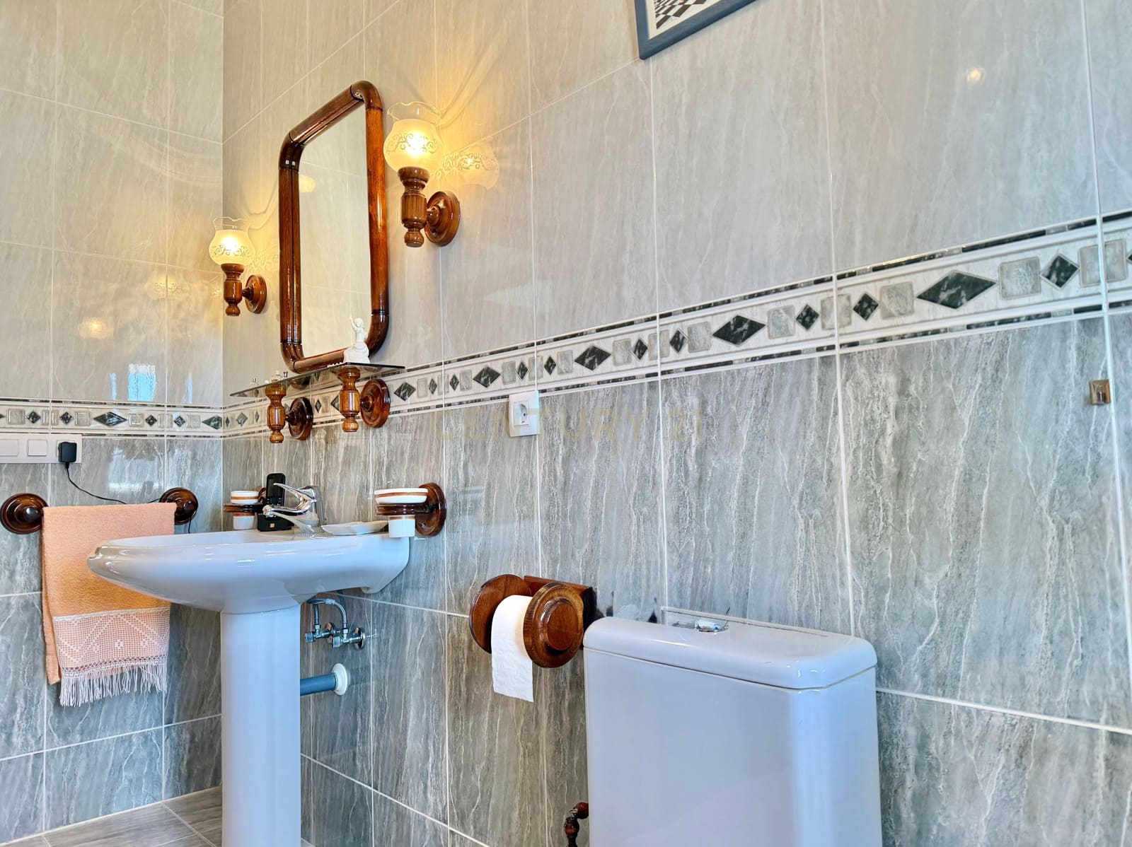 4 sypialnia Finka/Dom wiejski na sprzedaż w Berja z garażem - 379 800 € (Ref: 9471661)