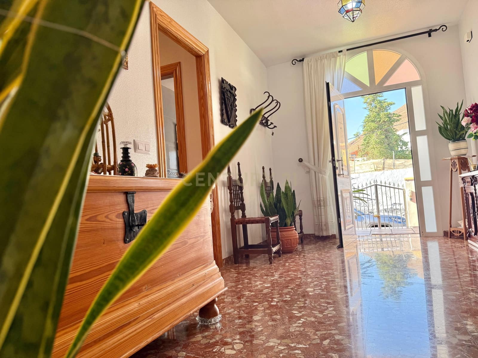 4 sypialnia Finka/Dom wiejski na sprzedaż w Berja z garażem - 379 800 € (Ref: 9471661)