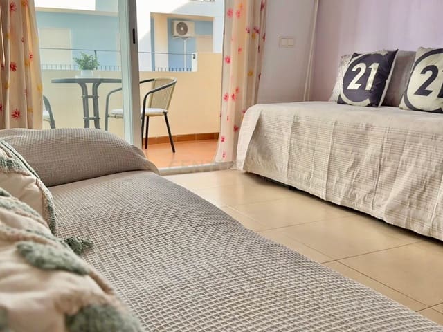 1 makuuhuone Ranta-asunto myytävänä paikassa Almerimar, El Ejido mukana uima-altaan 
autotalli - 138 000 € (Ref: 9489820)